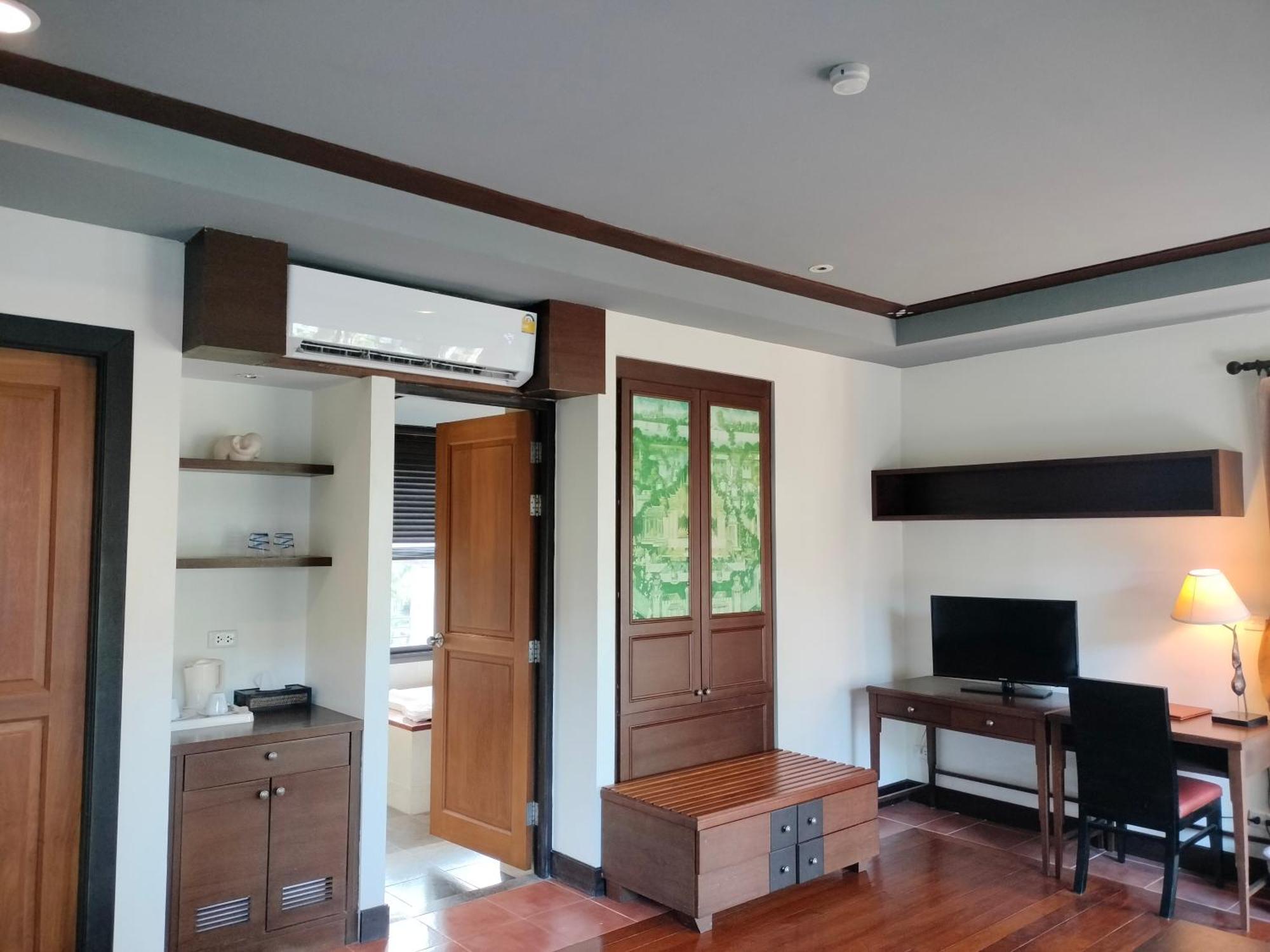 Chang Buri & Hillside Resort Koh Chang