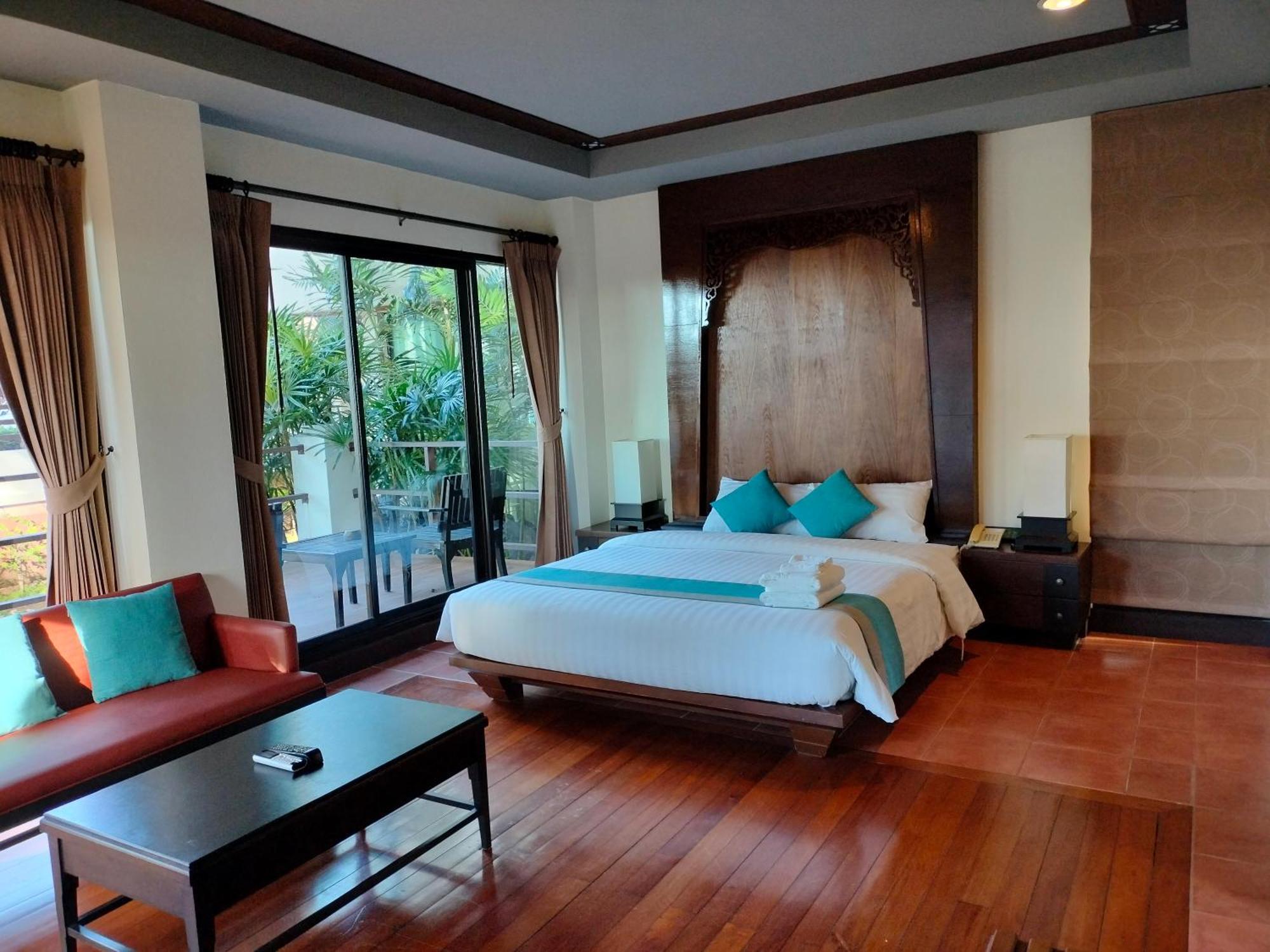 Chang Buri & Hillside Resort Koh Chang
