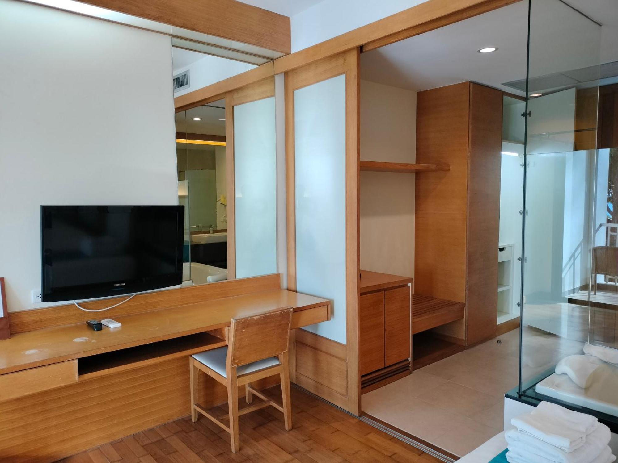 Chang Buri & Hillside Resort 3*
