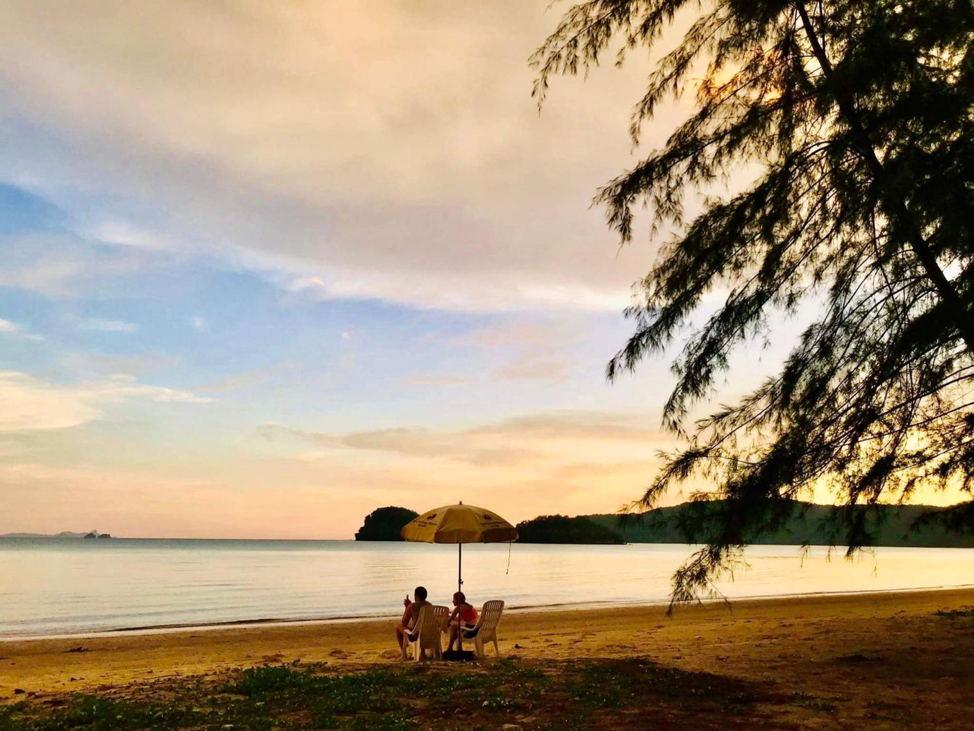 Sand Beach Bungalow Guest house