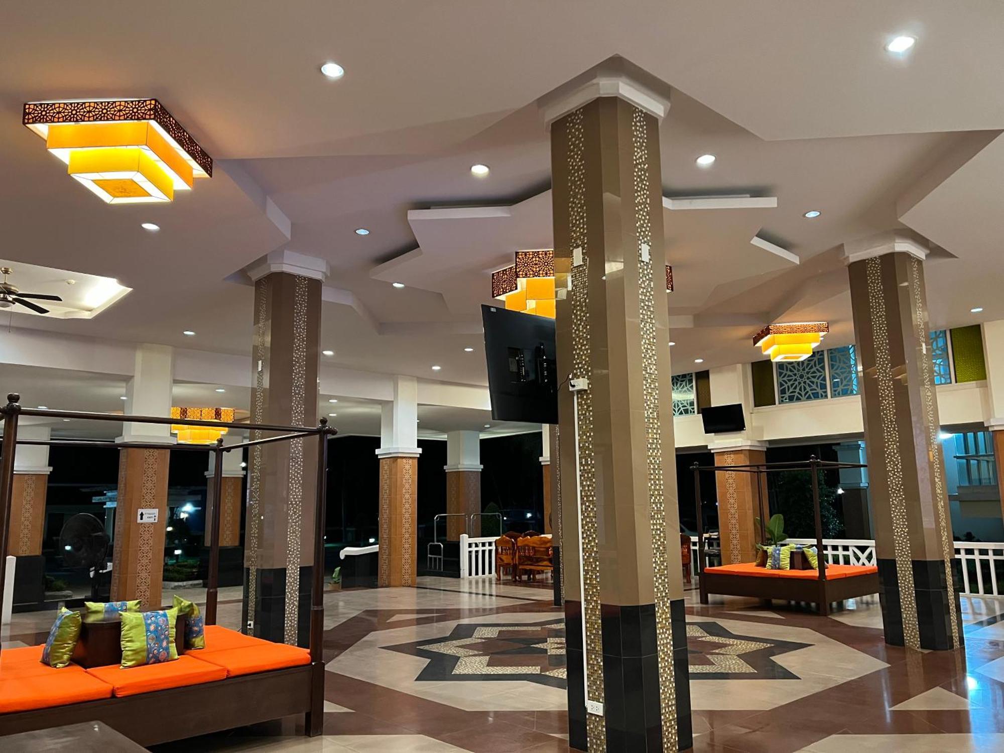 Resort Front Bay 4*