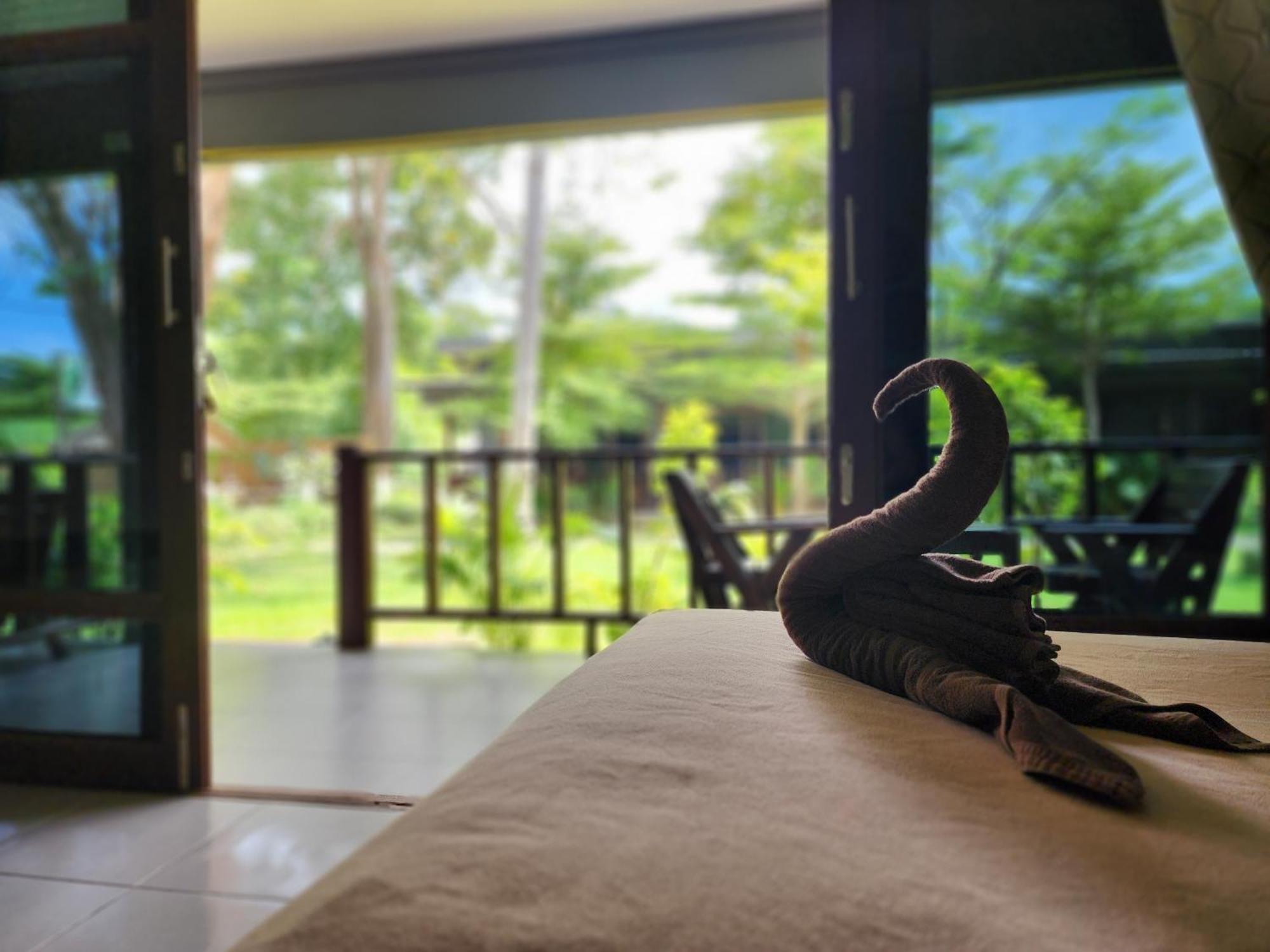 Tiki Beach Koh Phangan Beach Restaurant Bar And Coworking (Adults Only) Hotel Baan Tai