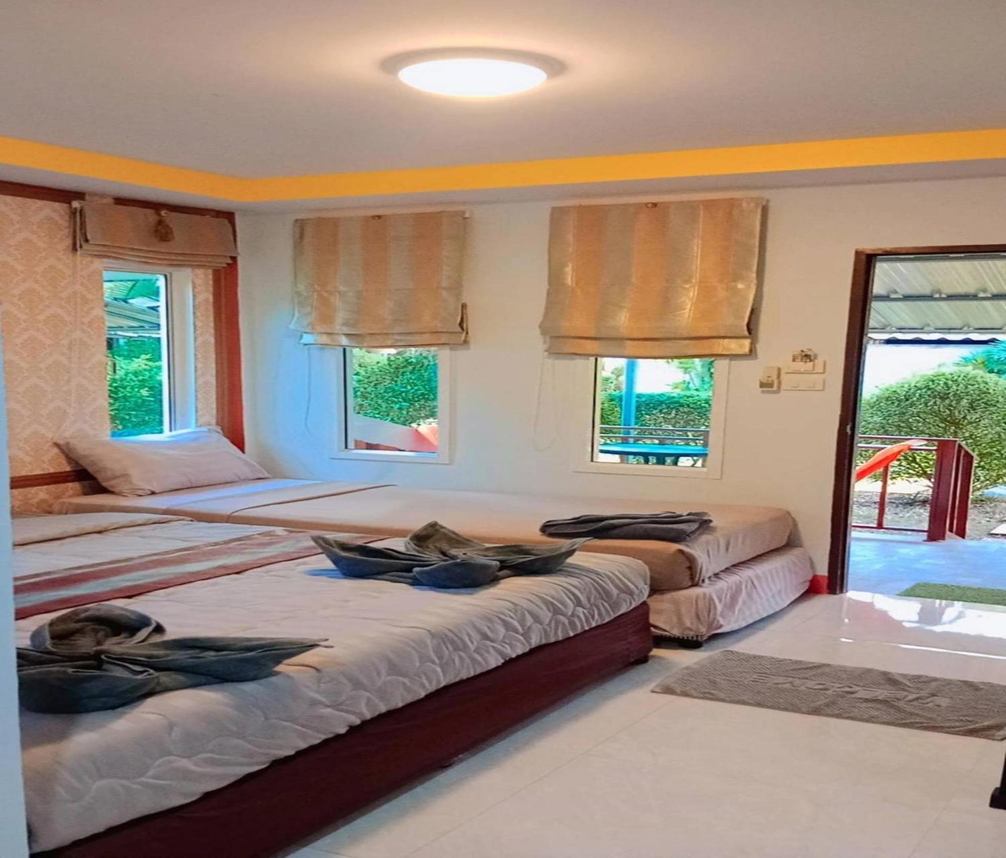 Popular Lanta Resort 2*