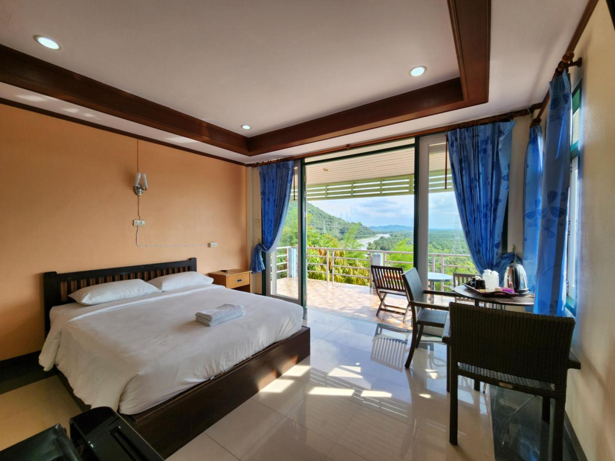 Resort Baan Khao Noi *