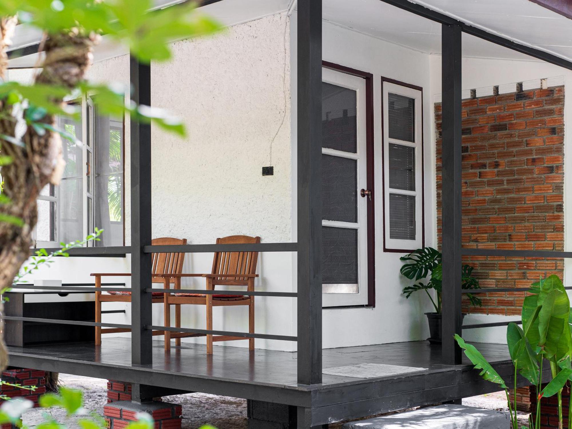 Sand Beach Bungalow Guest house