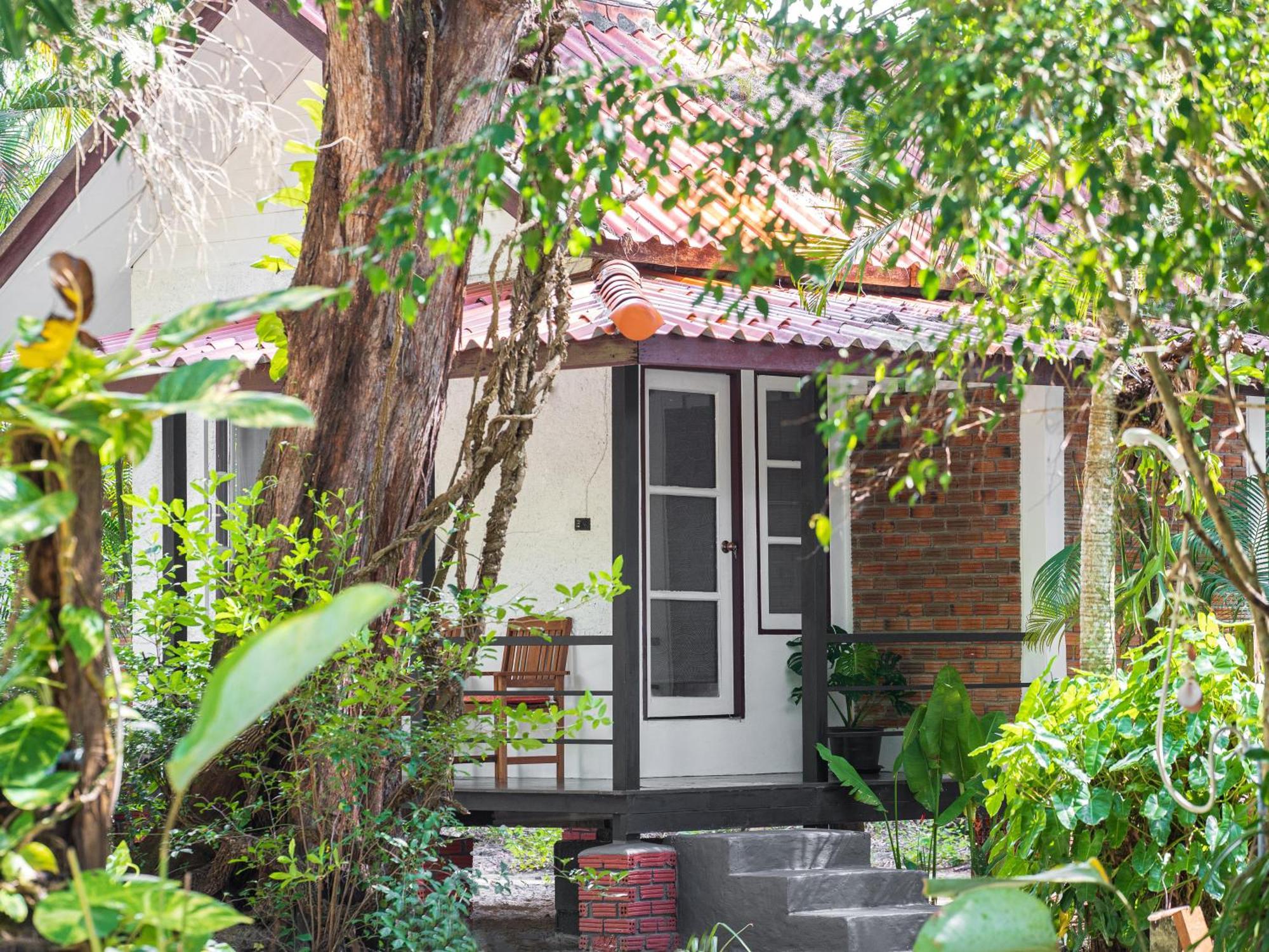 Sand Beach Bungalow *