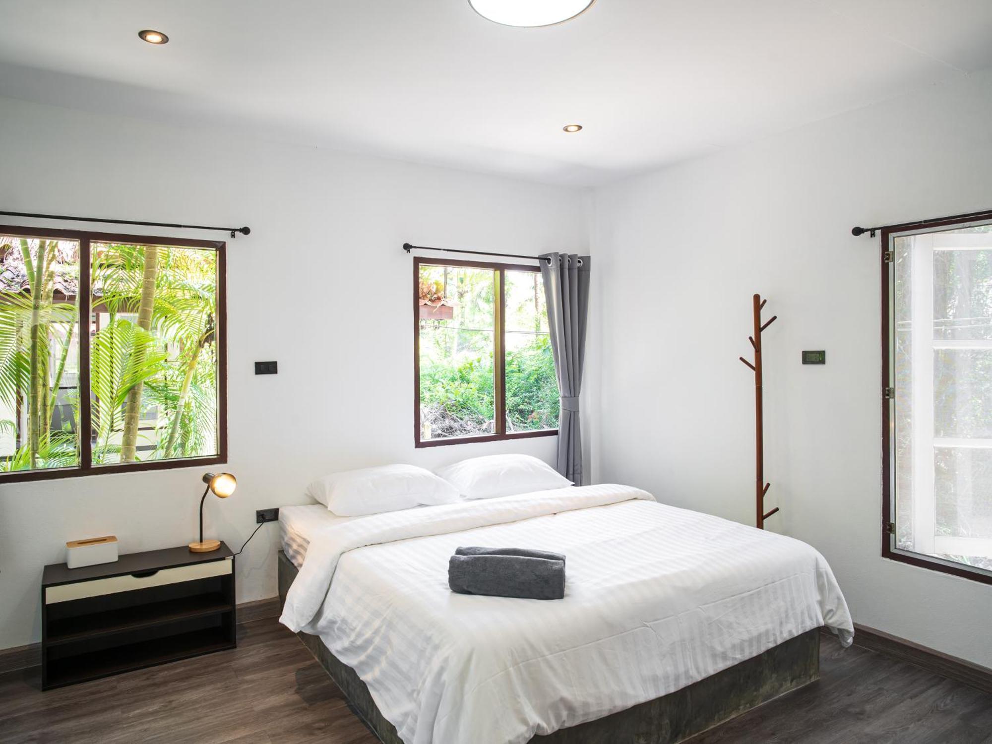 Sand Beach Bungalow Guest house