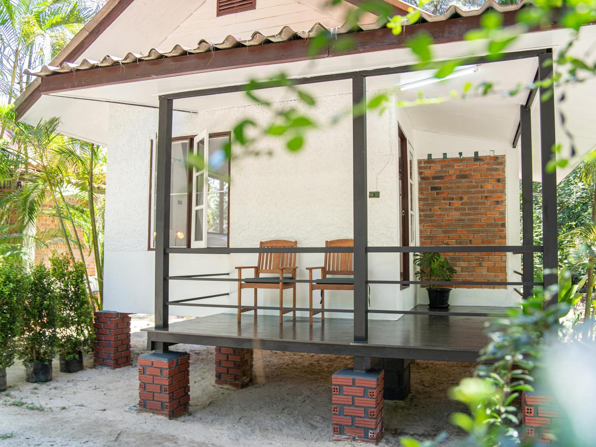 Sand Beach Bungalow Guest house