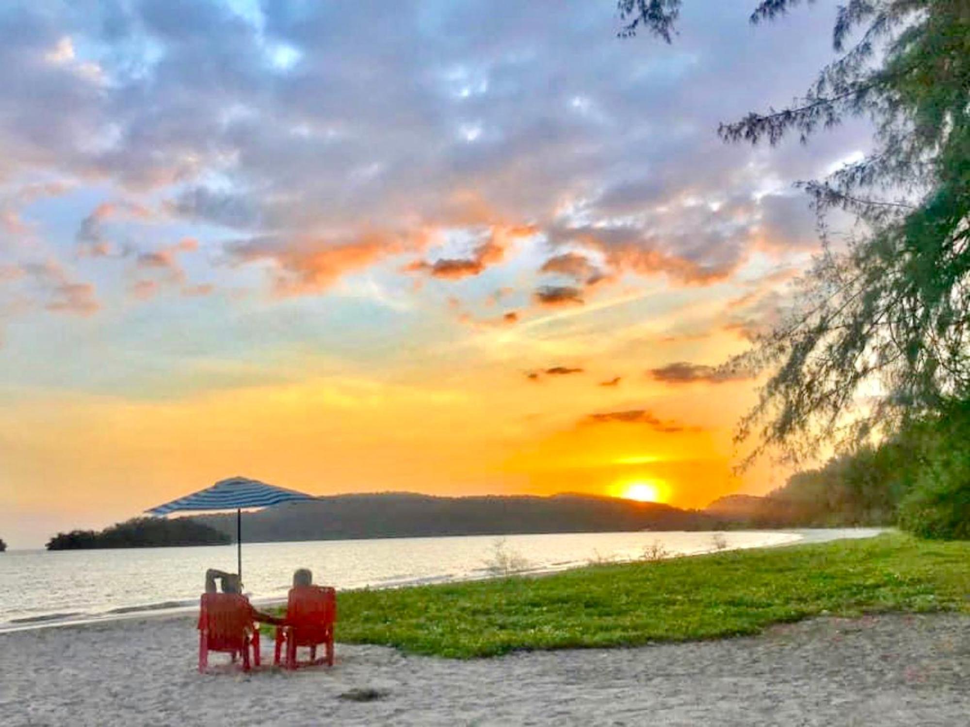 Sand Beach Bungalow Guest house