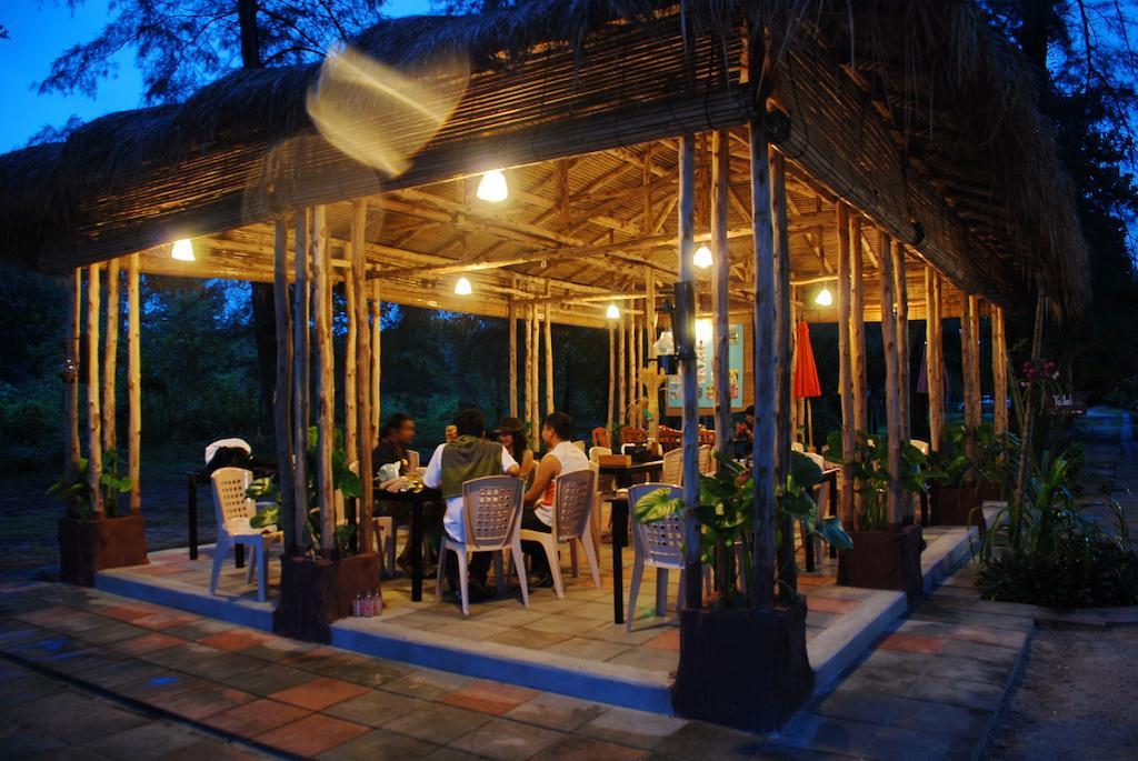 Sand Beach Bungalow * Klong Muang Beach