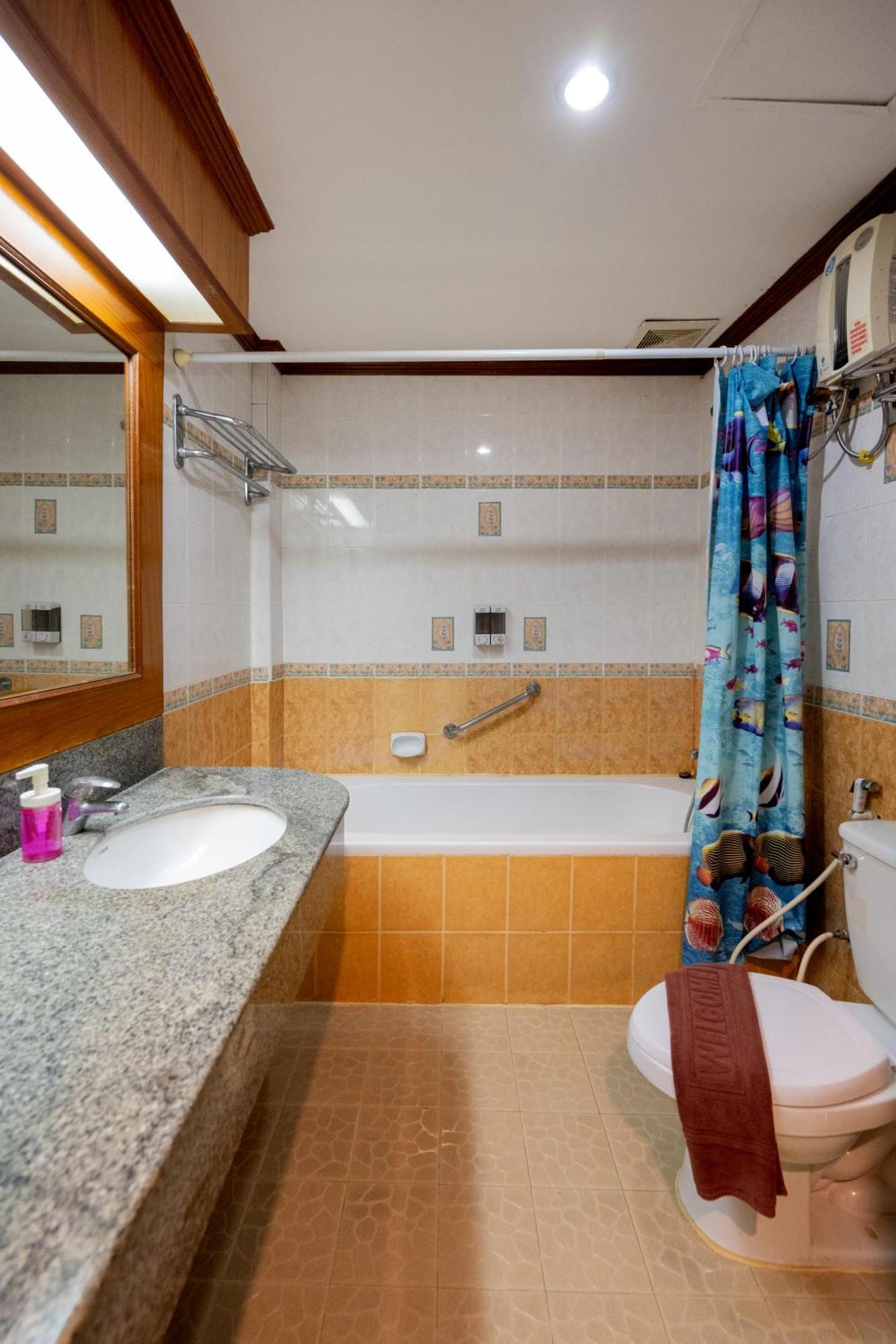 Inn Lamai 2*
