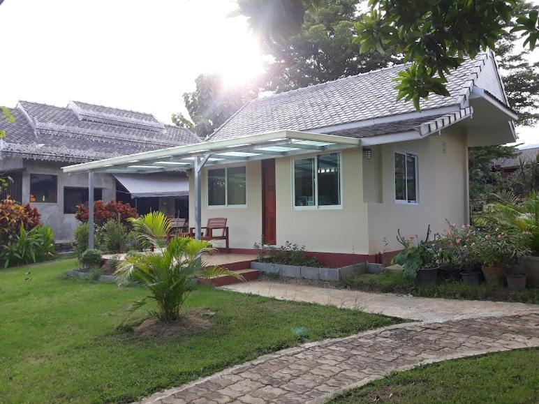 ปอ อา ยอ Hostel *