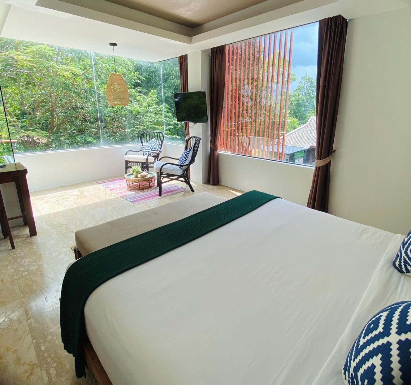 Baan Khao Hua Jook Chaweng (Koh Samui)