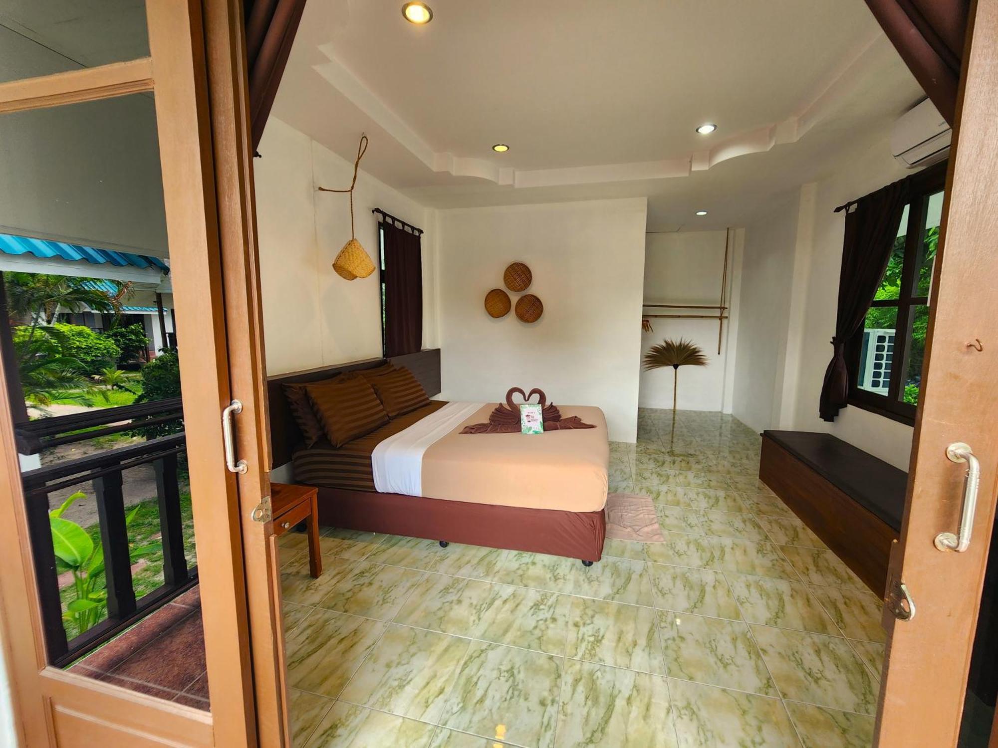 Hotel Tiki Beach Koh Phangan Beach Restaurant Bar And Coworking (Adults Only) 3*