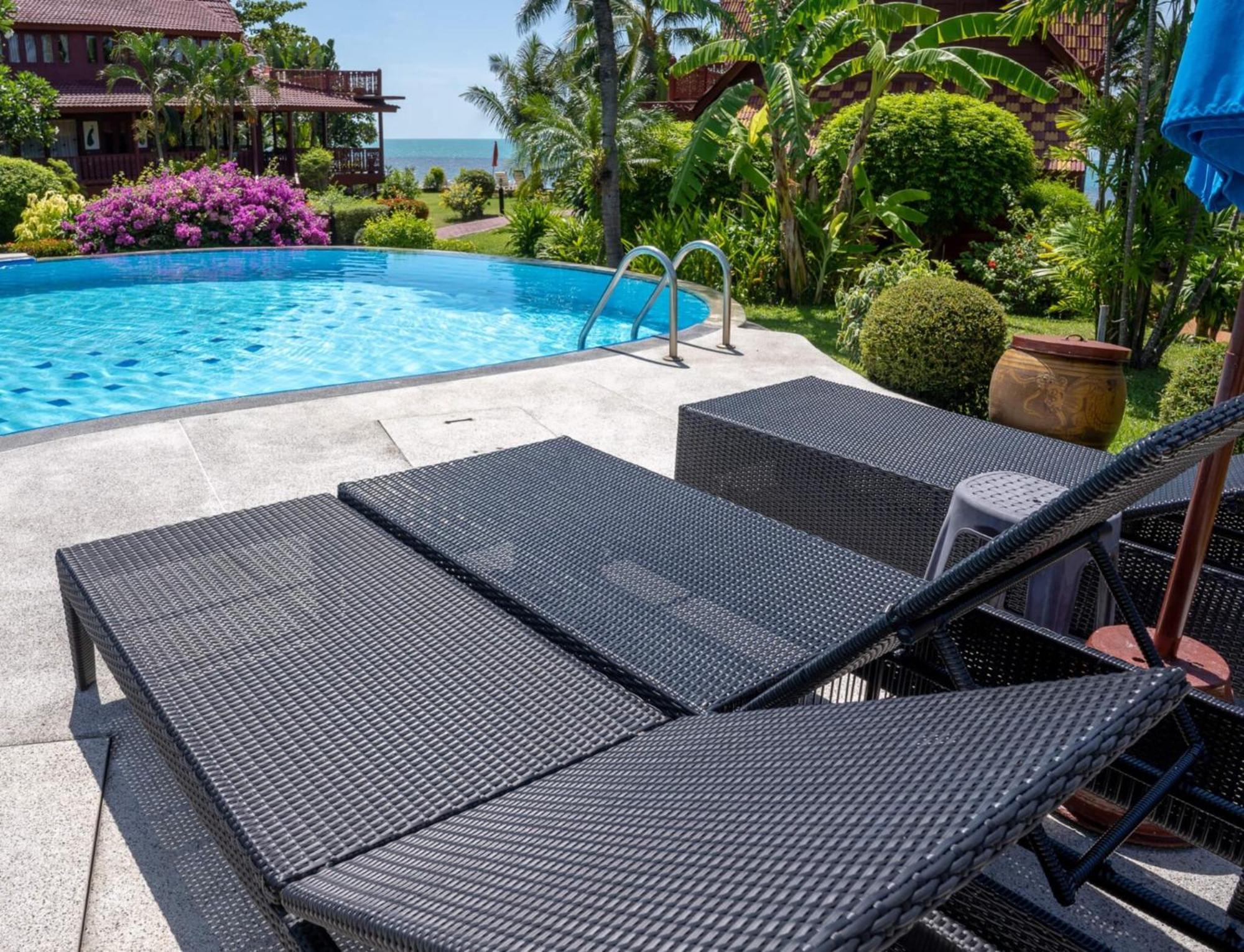 Beachfront Villa, Bang Po Villa Ban Bang Po