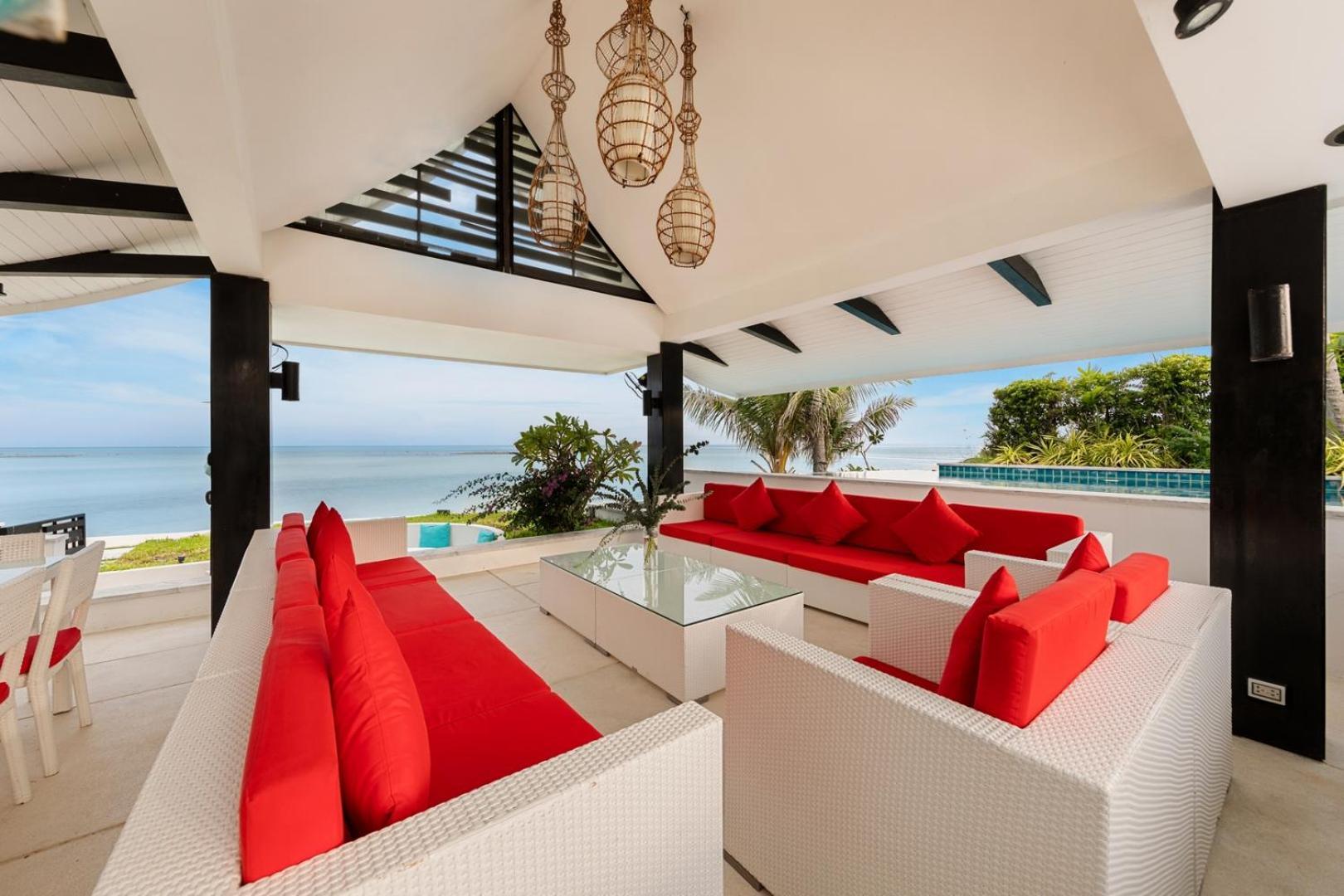Villa Beachfront Baan Paradise *