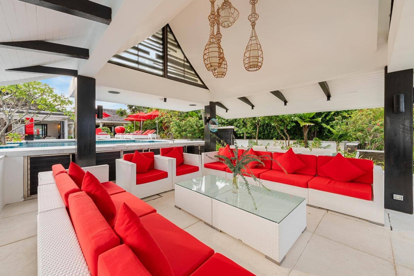 Beachfront Baan Paradise Villa