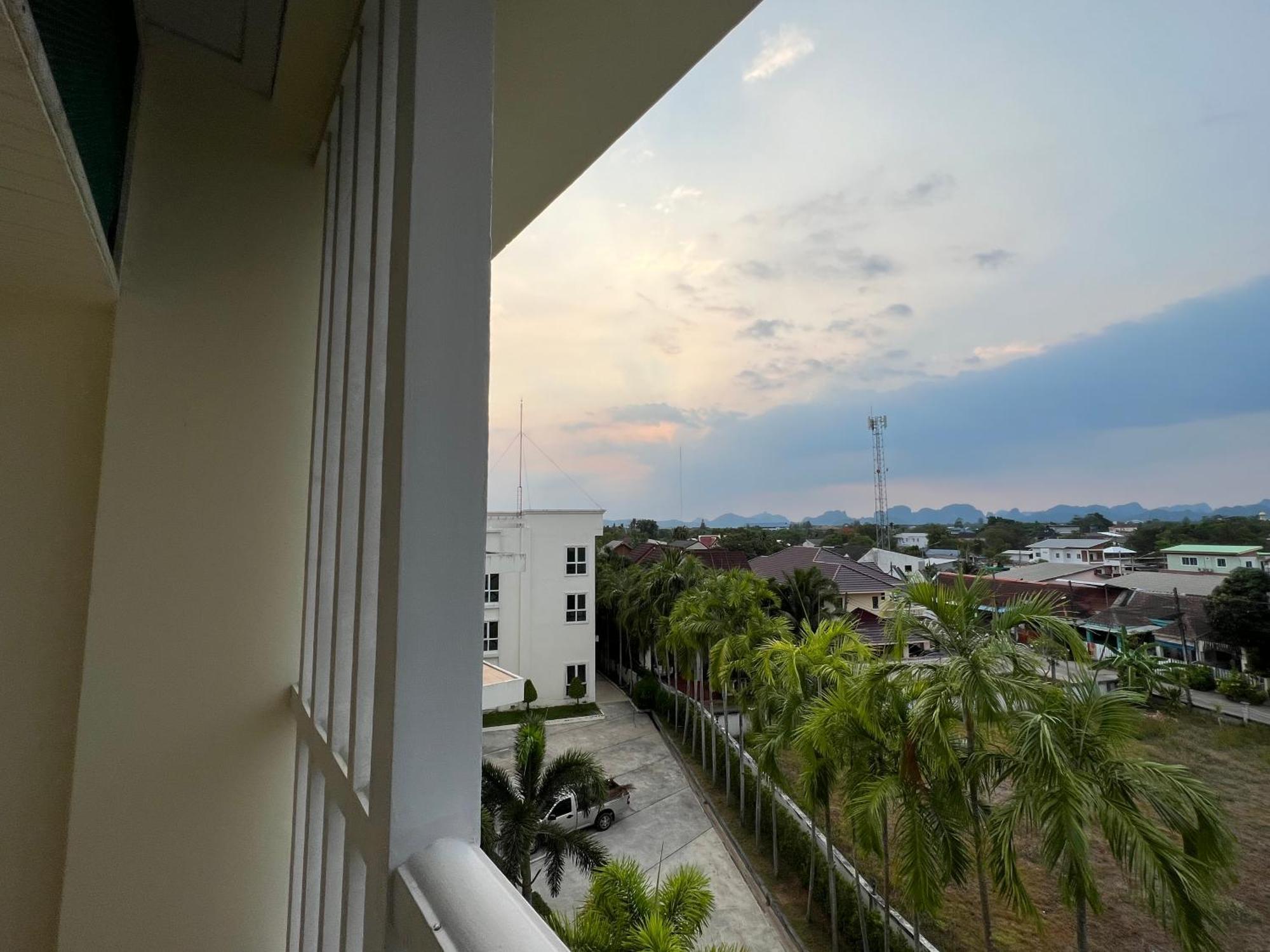 Front Bay 4* Krabi