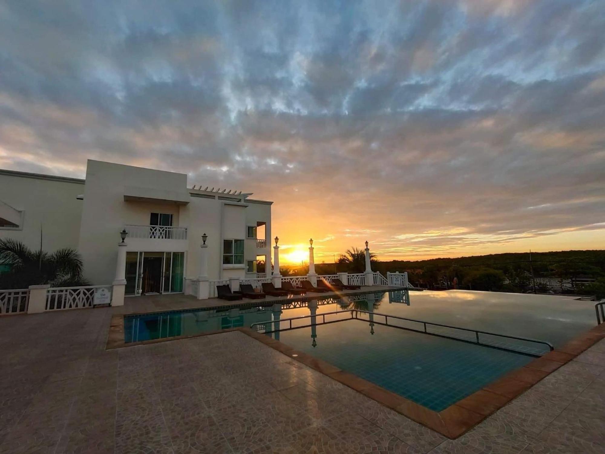 Front Bay Resort
