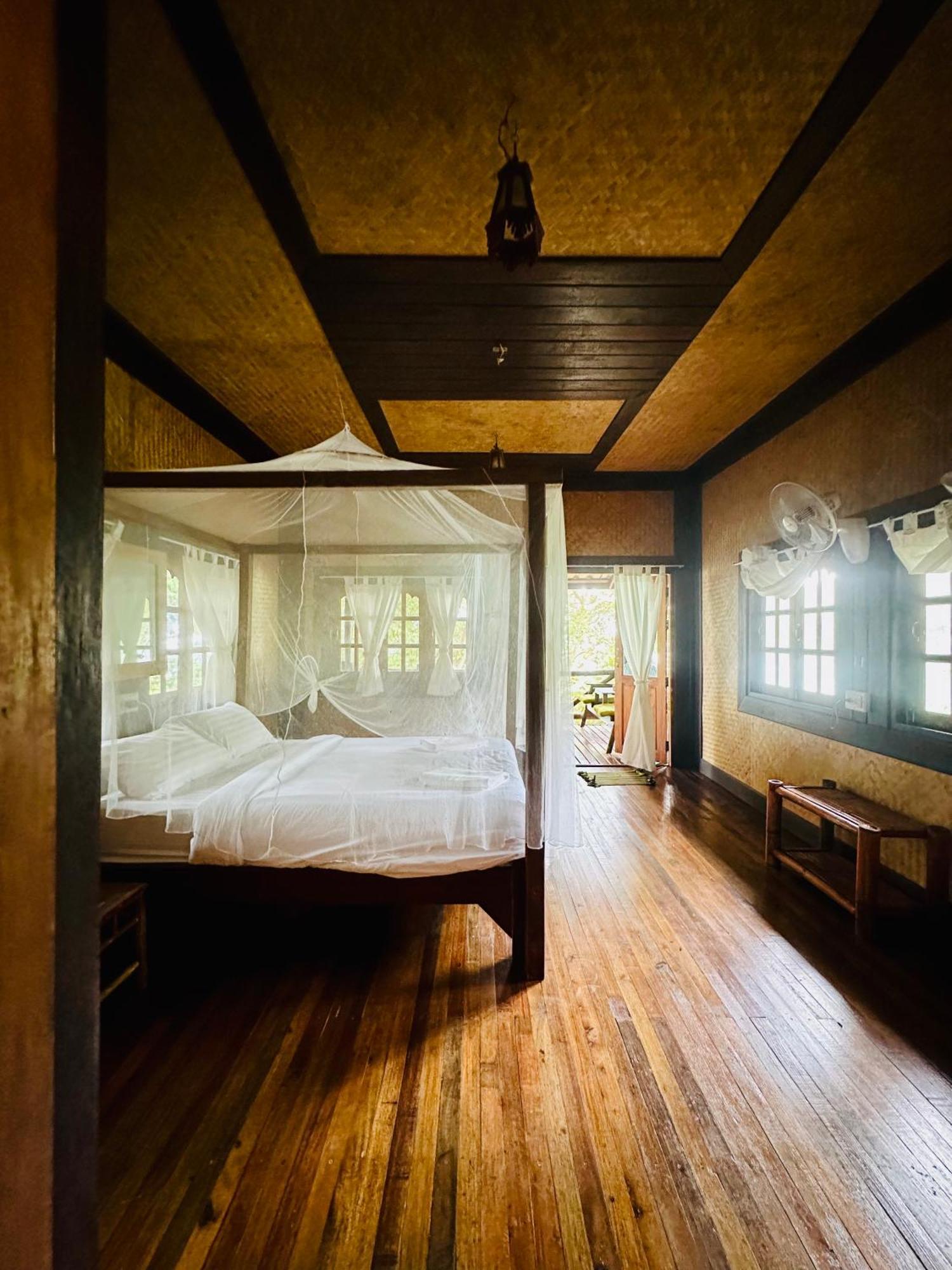 Resort Bambu Huts *