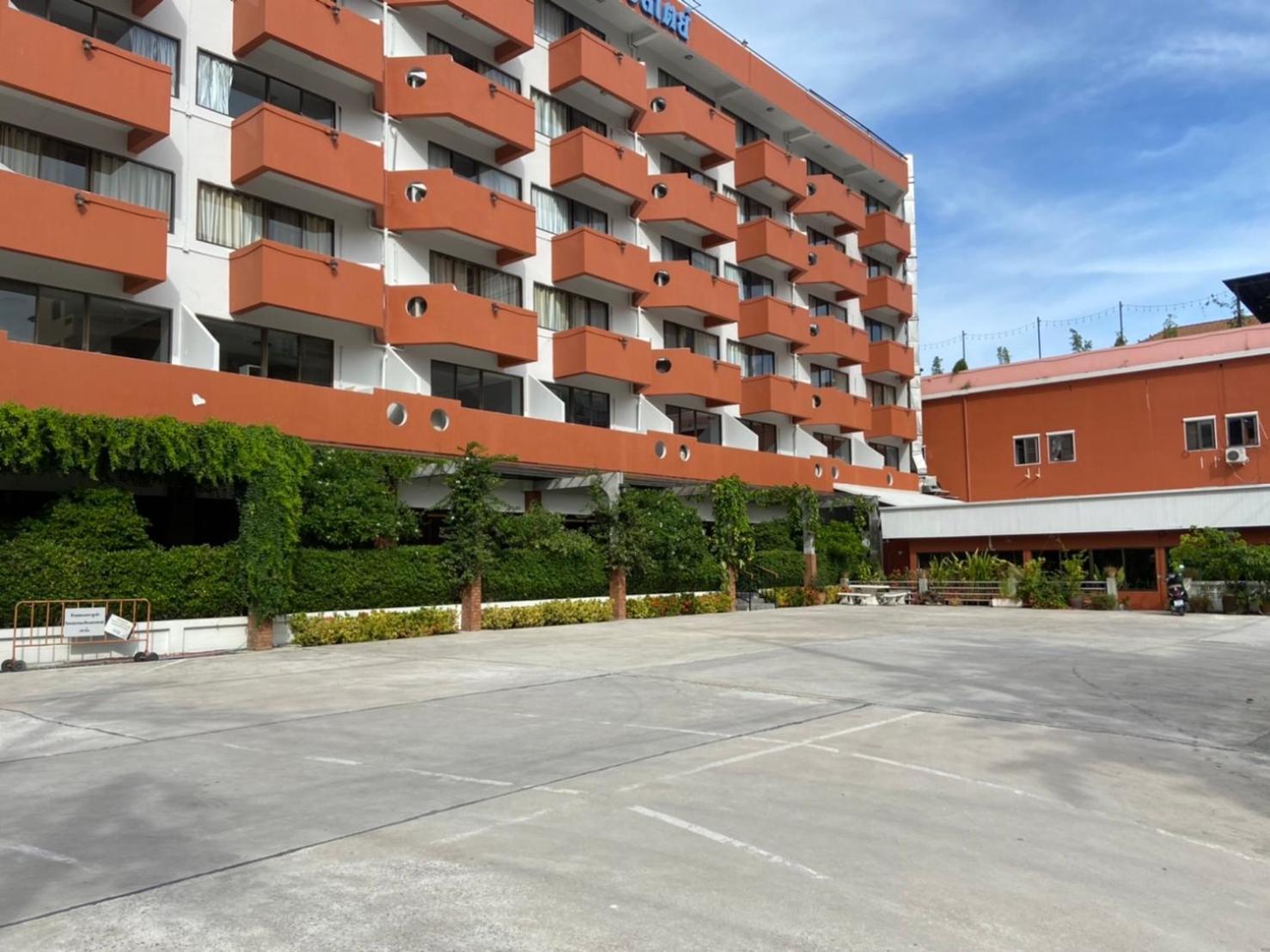 Jomtien Longstay Hotel 3*
