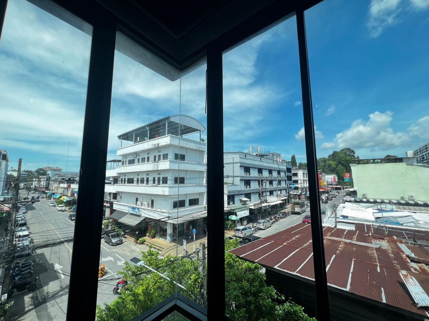 Srisawara Casa Hotel 2*