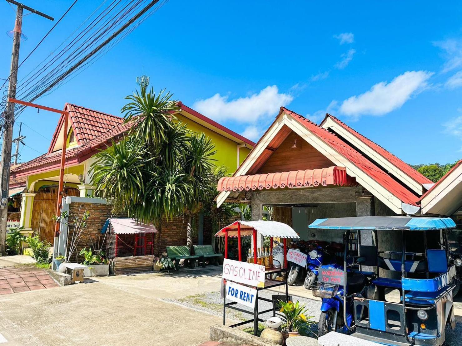 Guest house Lanta Baan Nok 2*