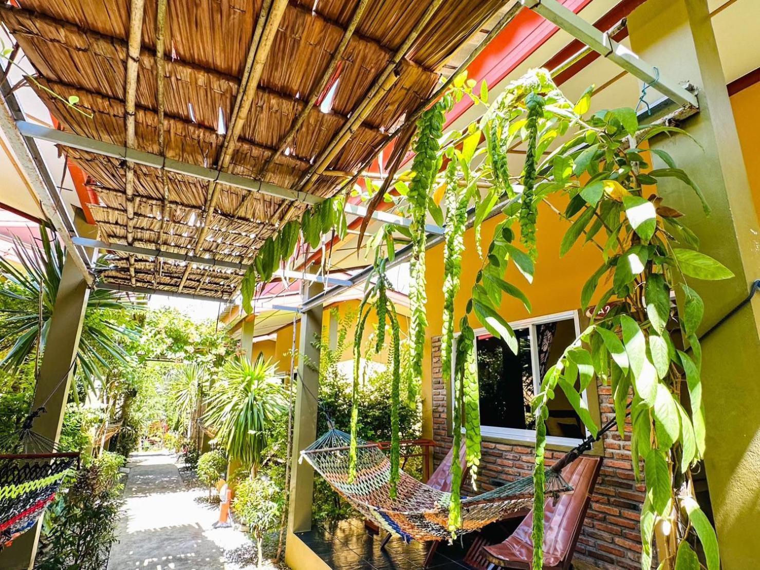 Guest house Lanta Baan Nok 2*