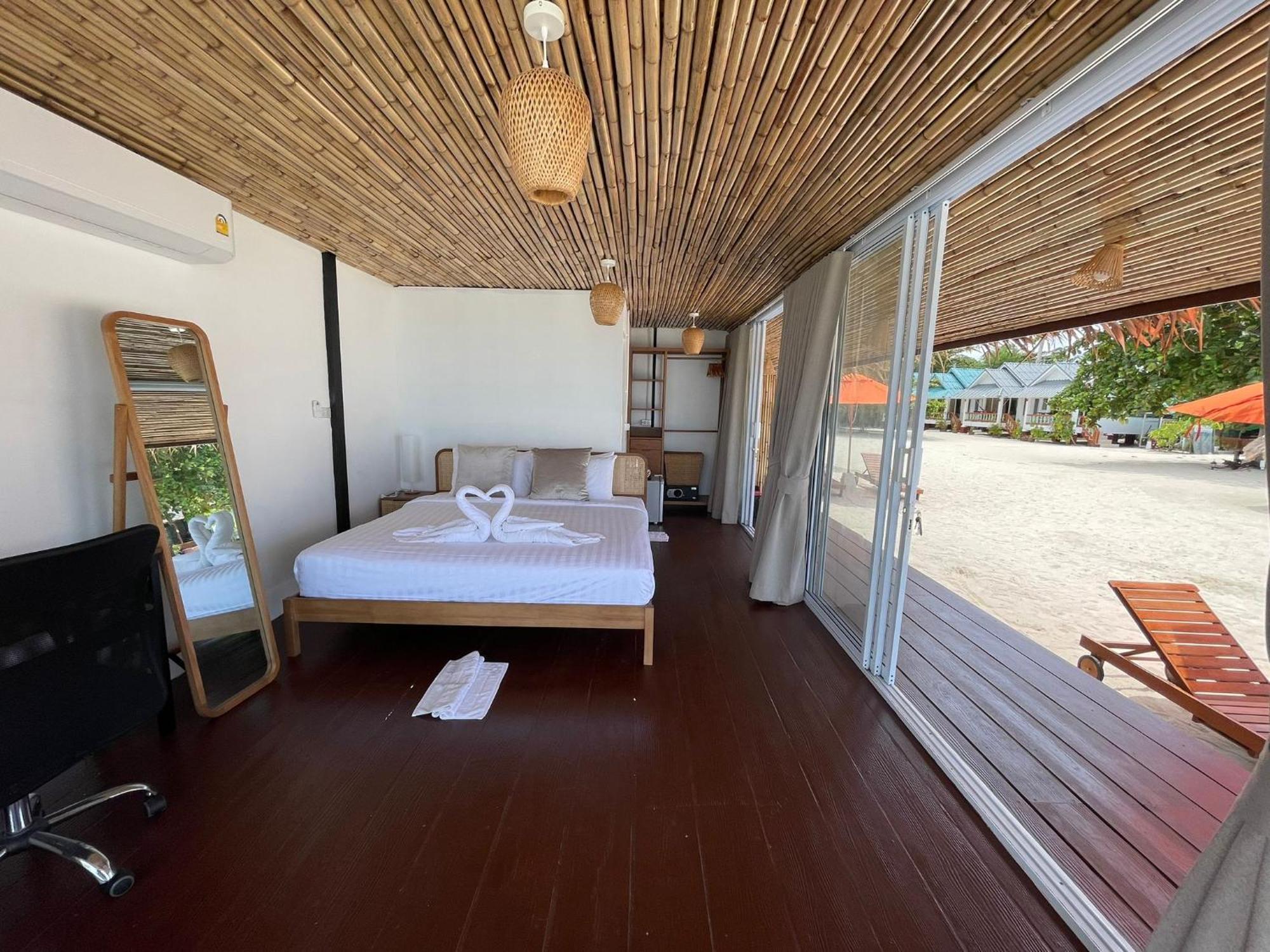Resort Sea 2*