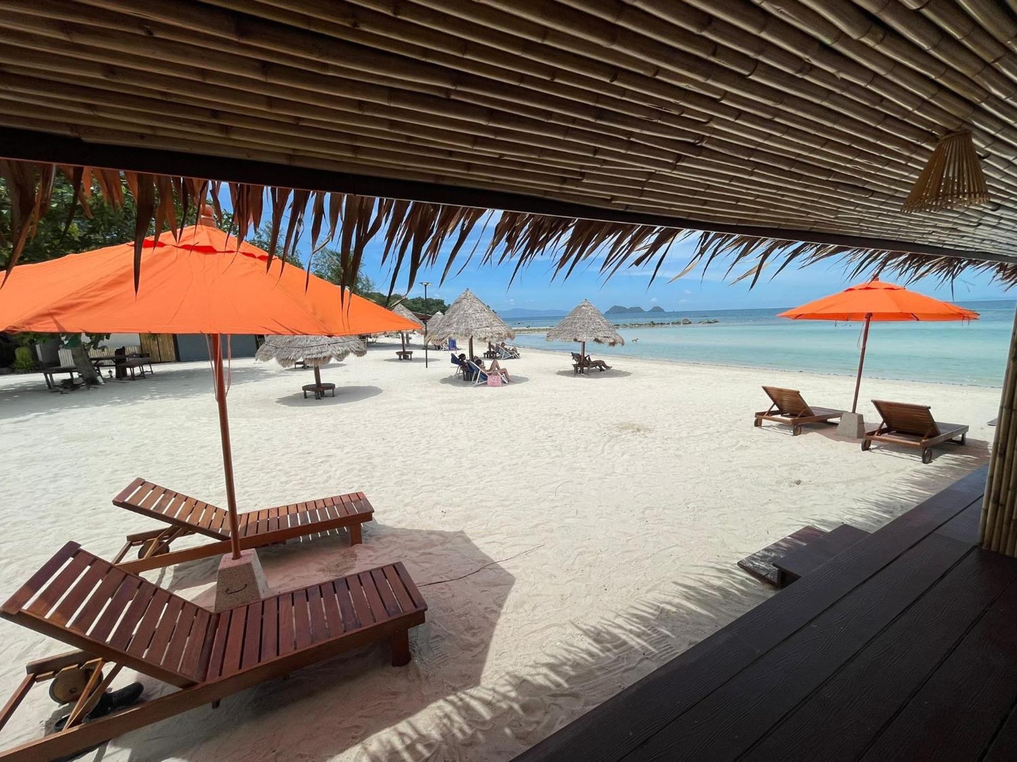Resort Sea