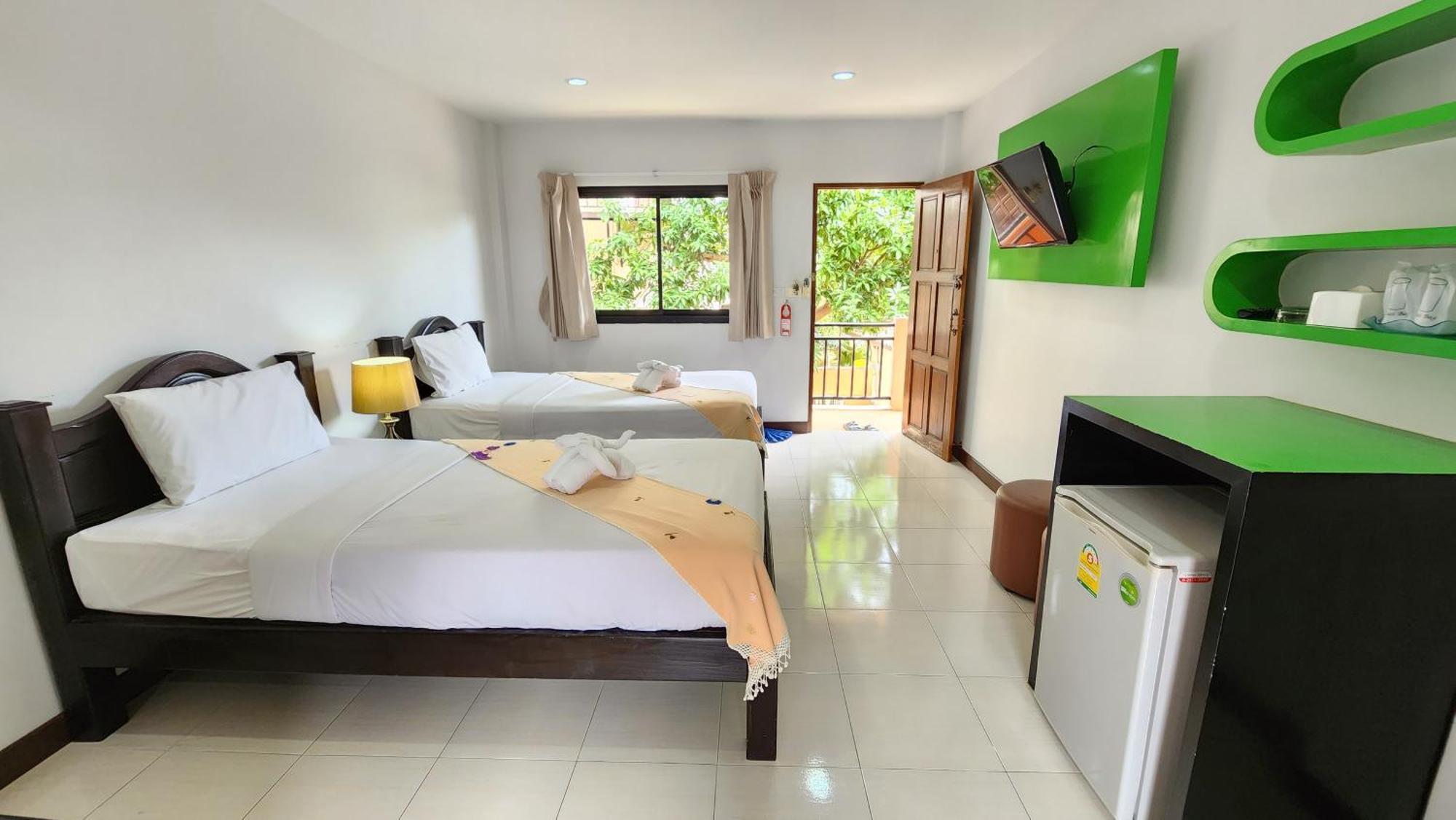 Panupong Hotel 3*