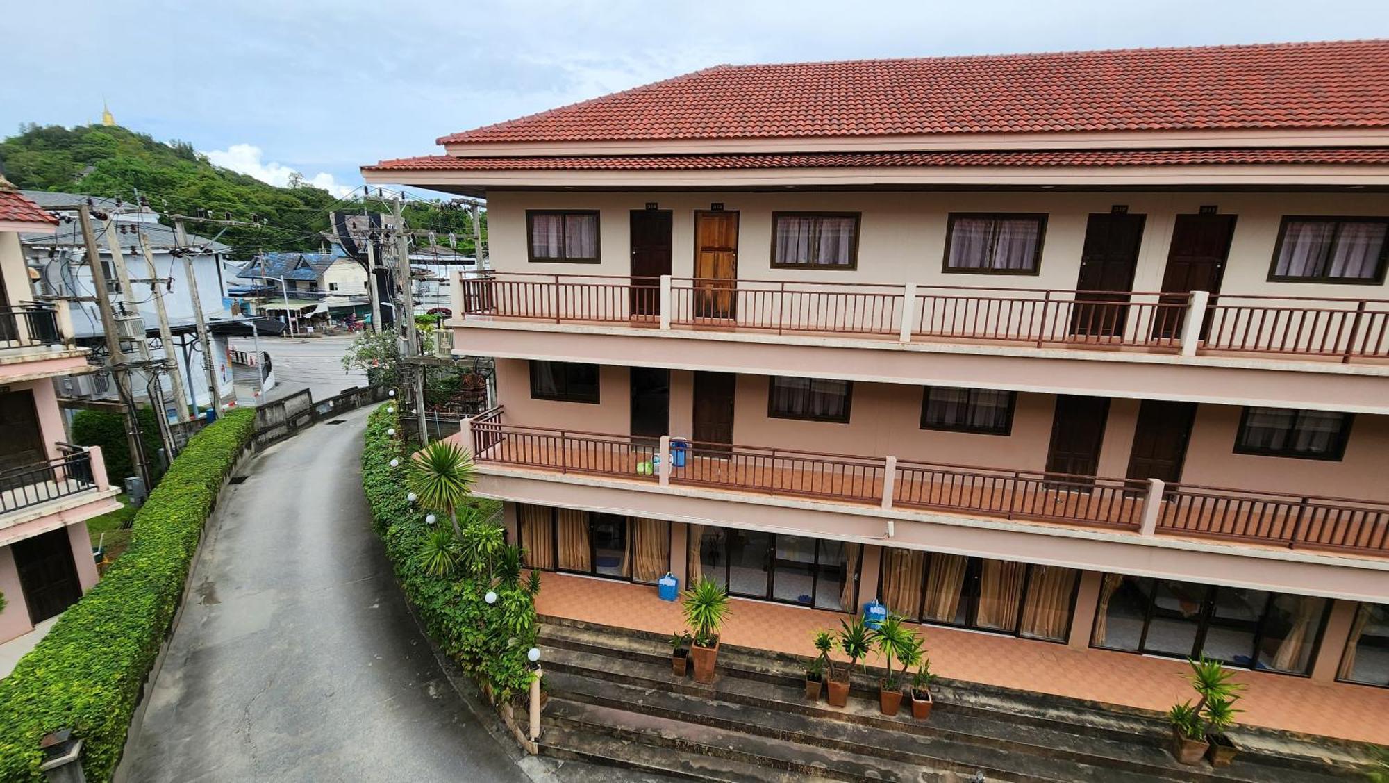 Panupong Chaweng (Koh Samui)