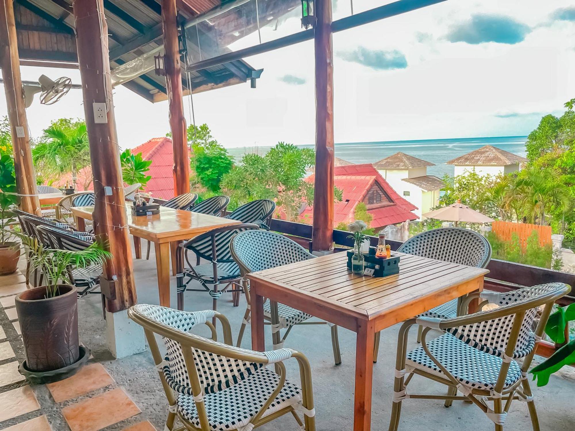 Bounty Resort