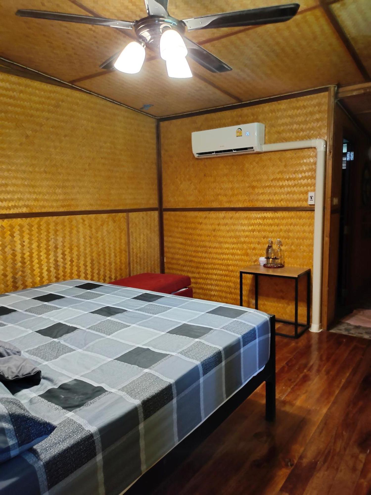 Bansuanphutarn Hotel