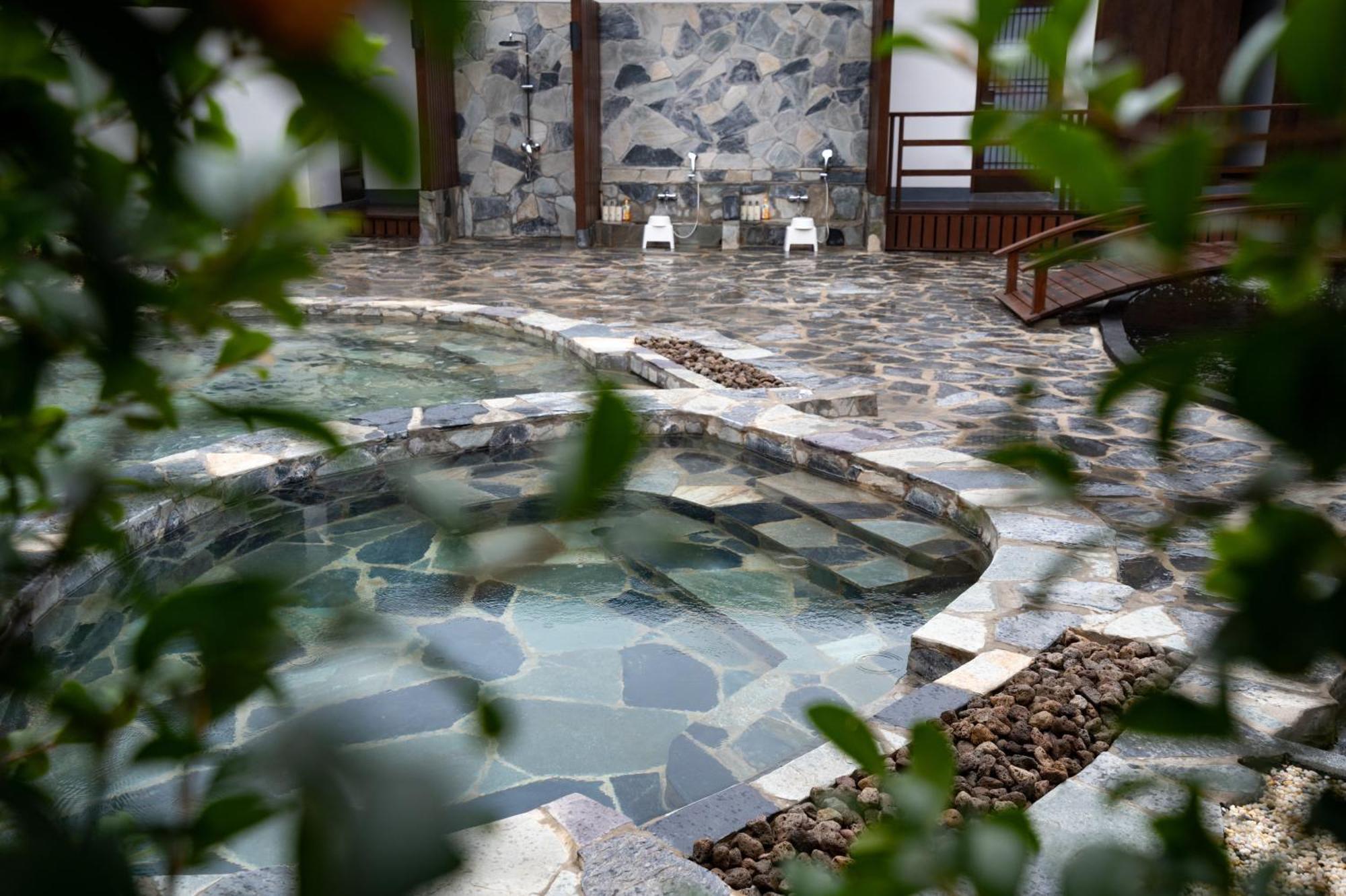 Onsen At Moncham Resort