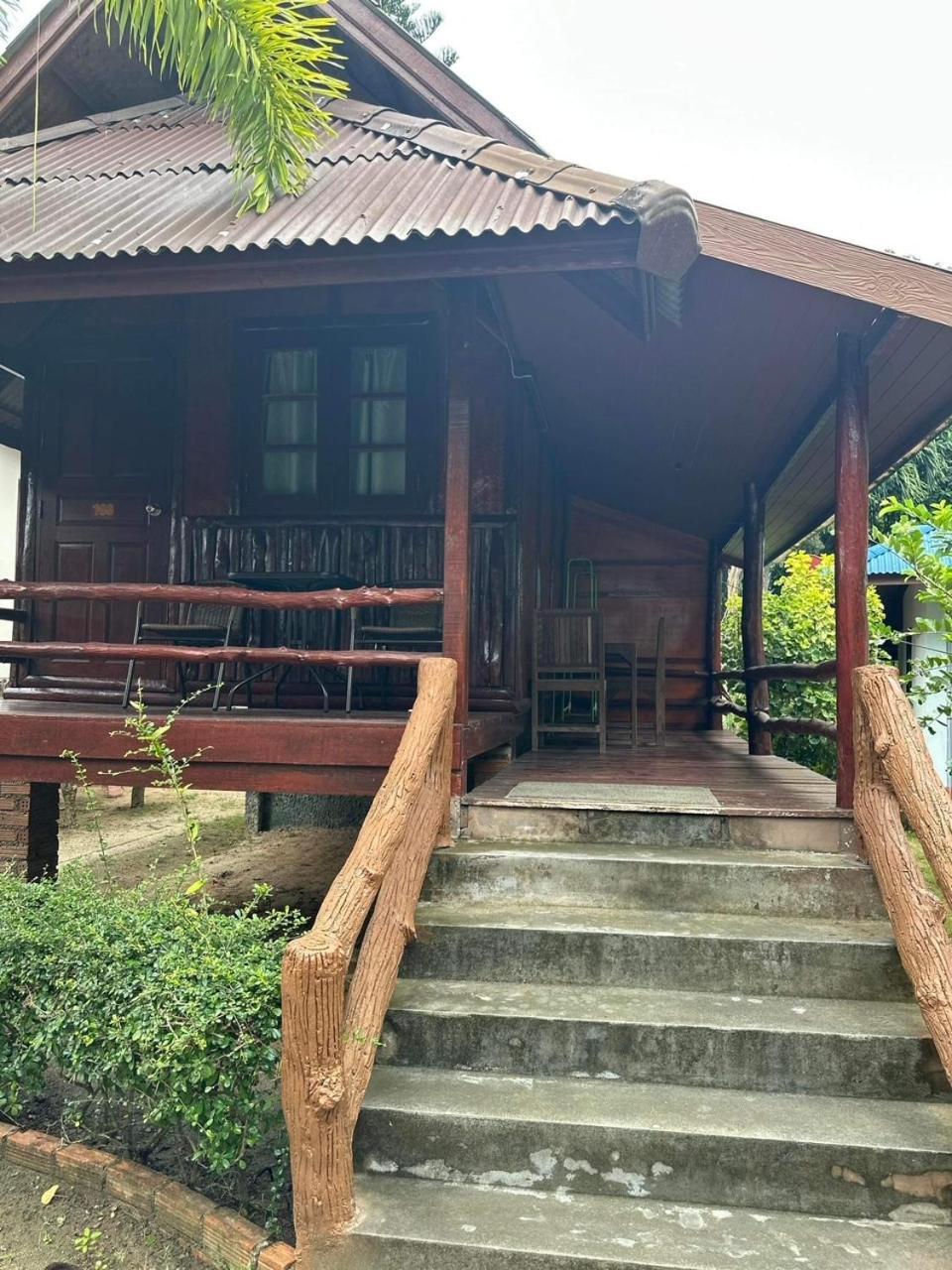 Buddha Raksa Resort *