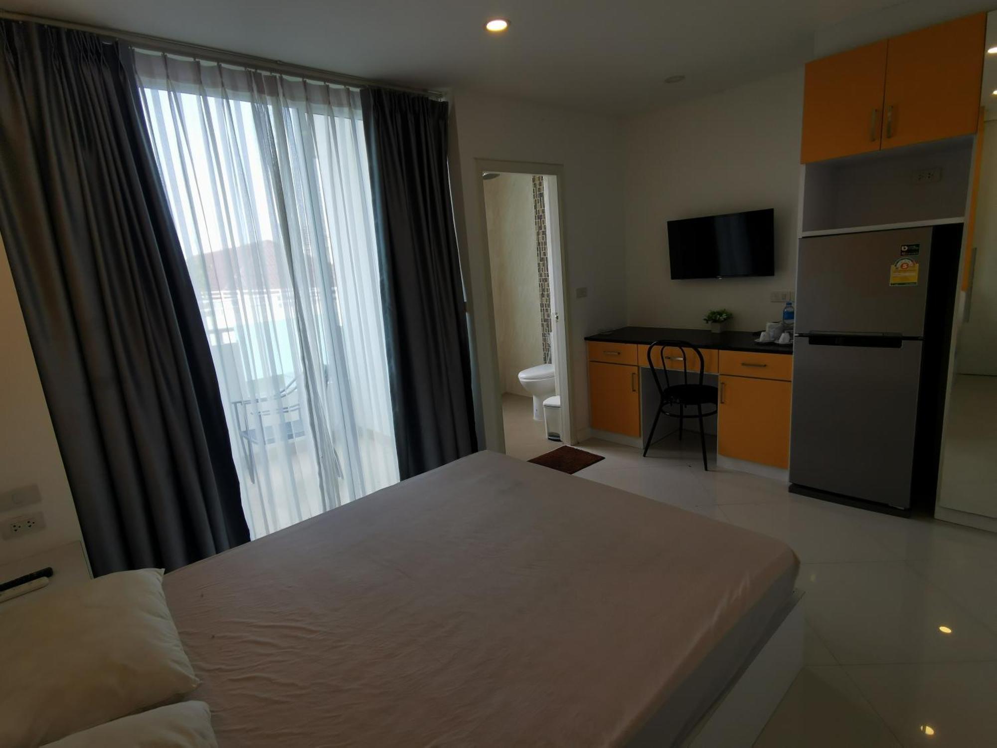 Daisy Hotel