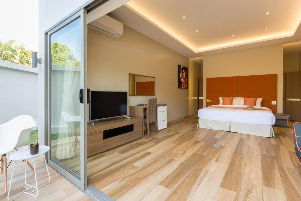 5-bdr Luxury At A With Club And Concierge Service *