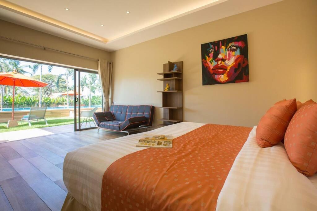 5-bdr Luxury At A With Club And Concierge Service