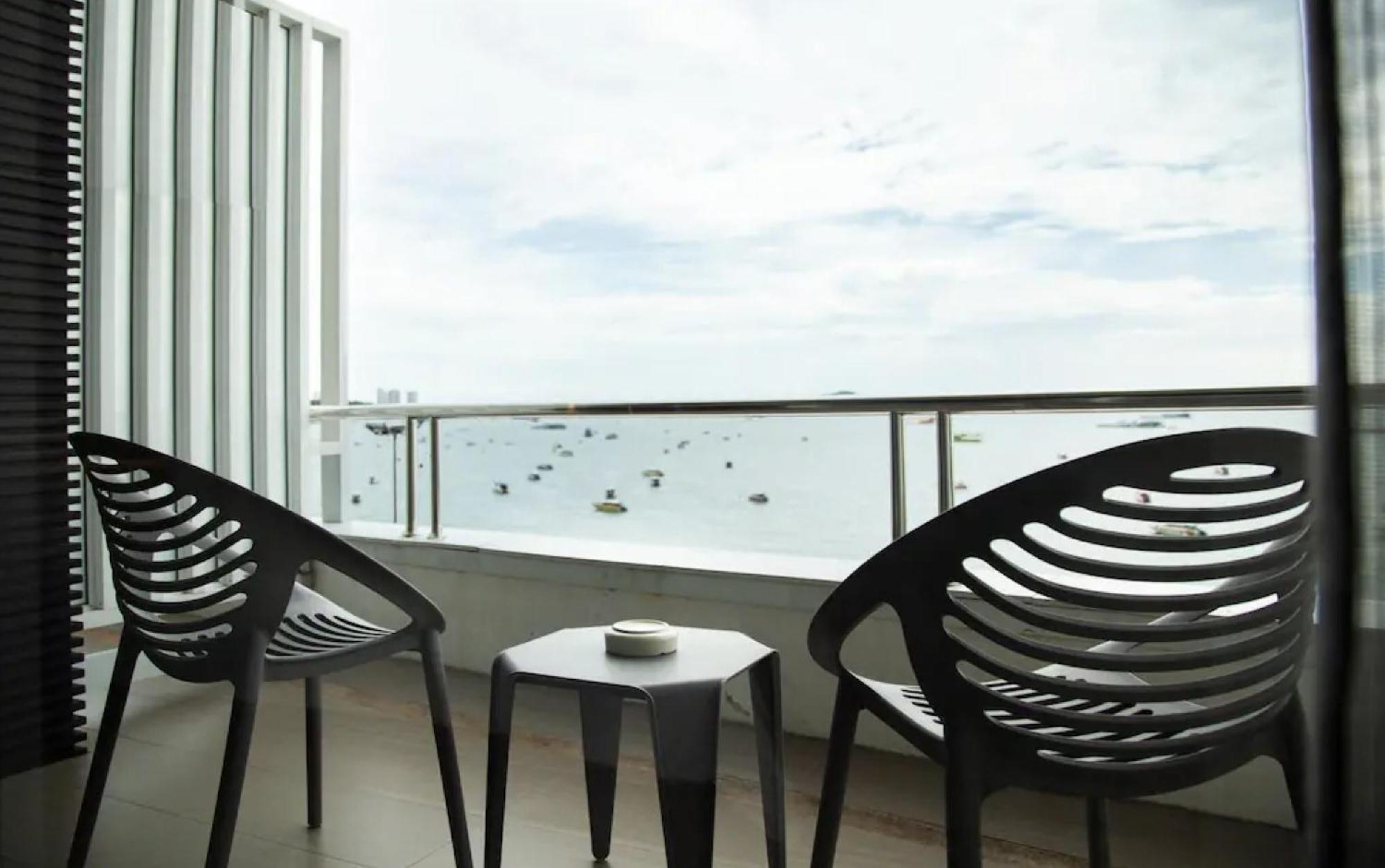 Baboona Beachfront Living Pattaya