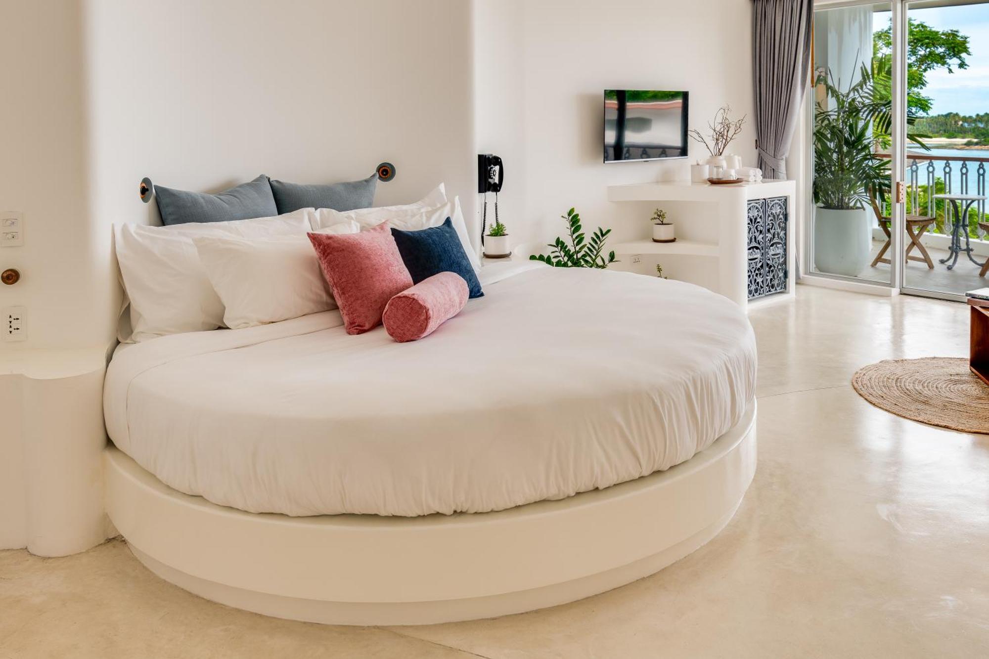 Ampersand Resort
