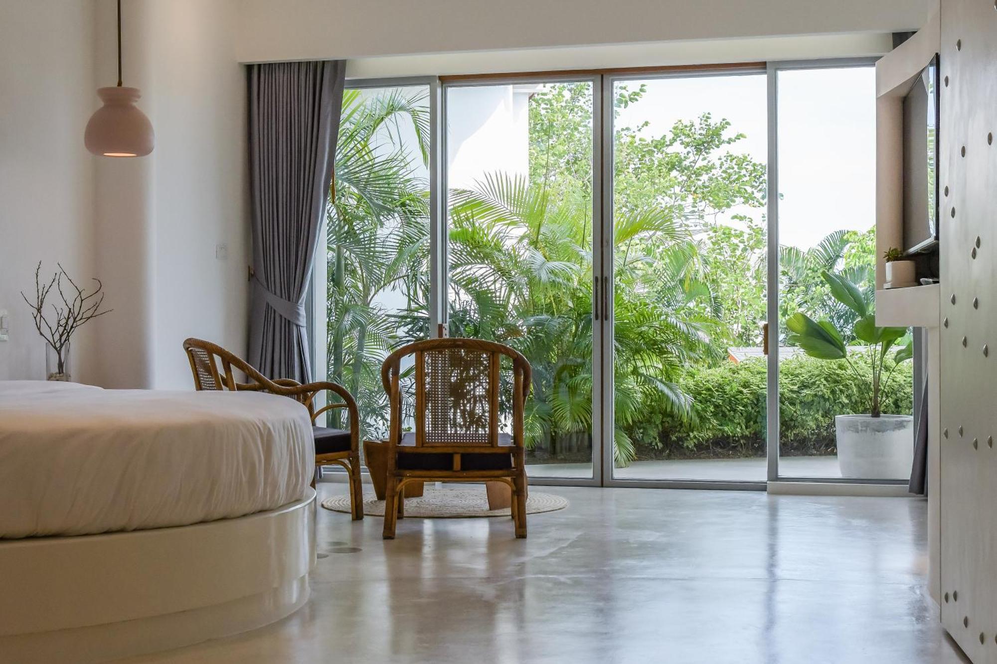 Ampersand Resort