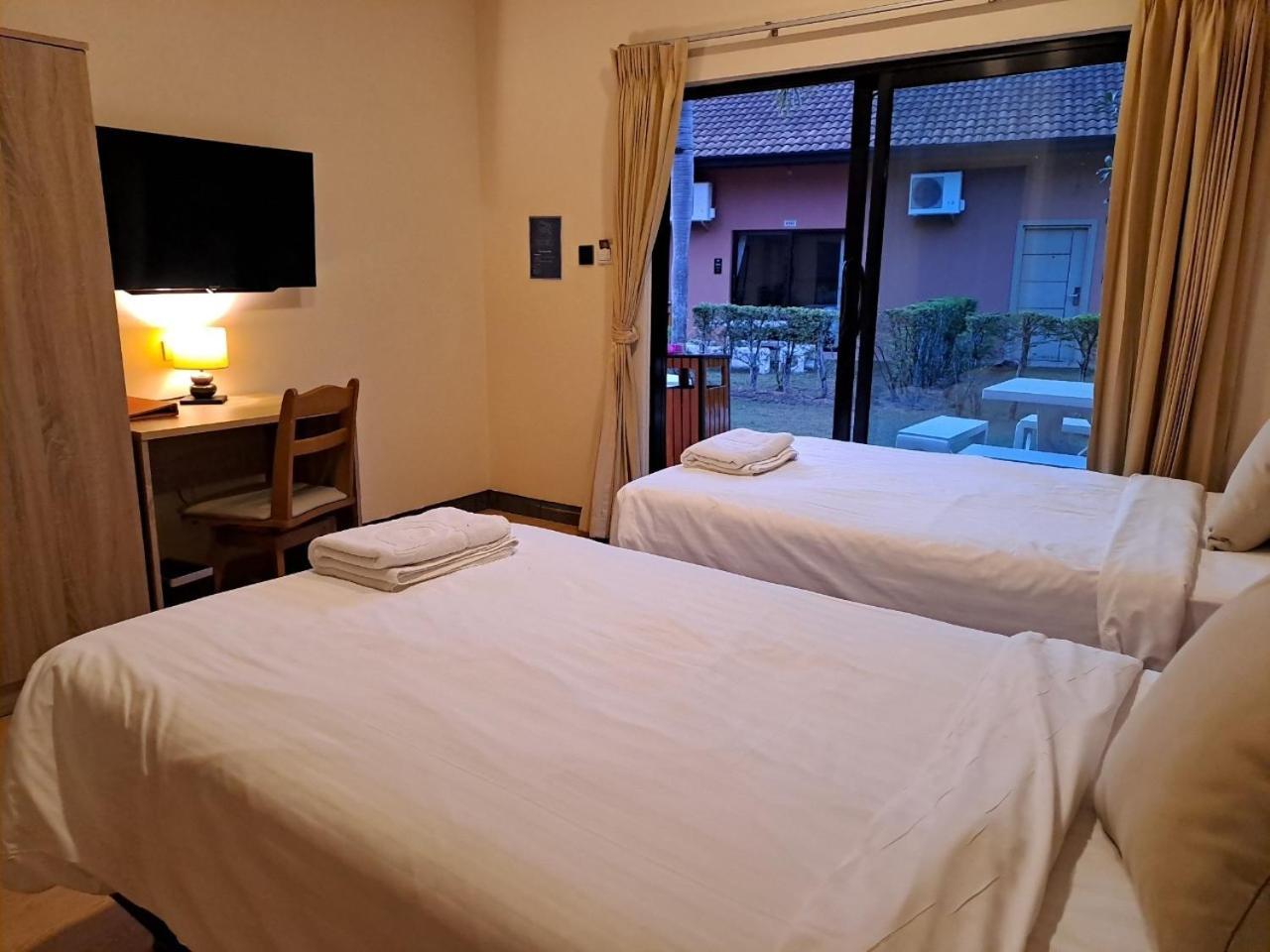 Pm Mabprachan Resort