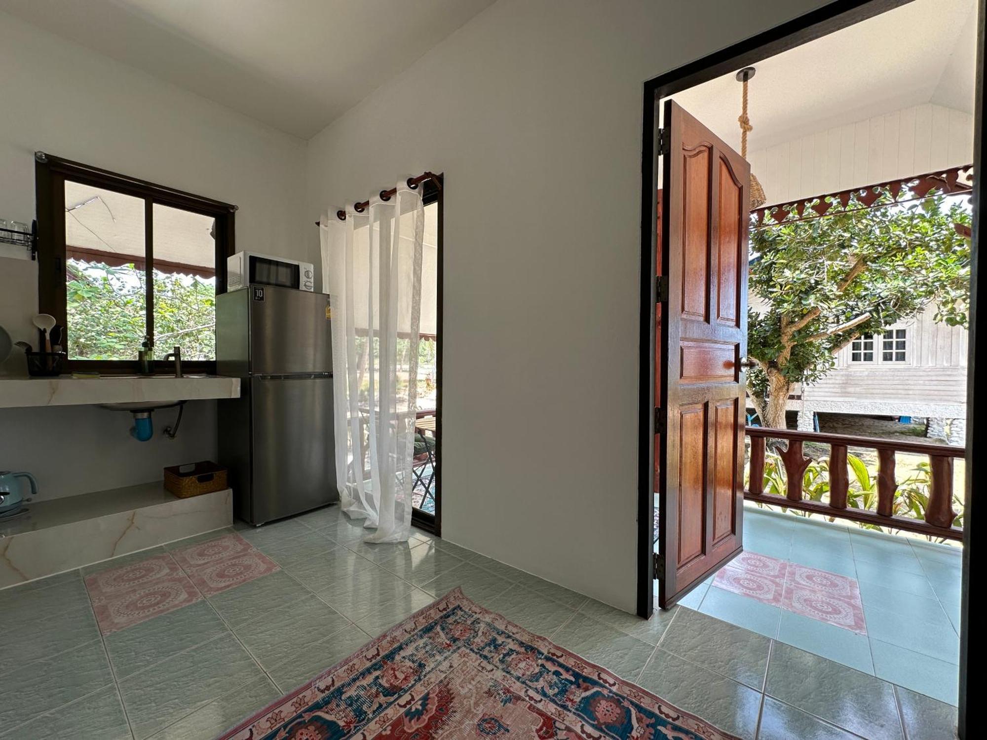 Cozy House In Chaloklum * Mae Haad
