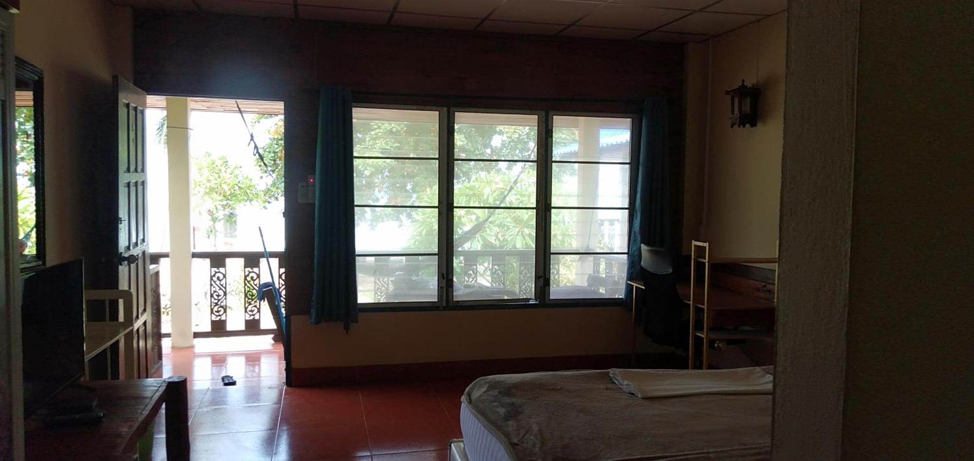 Tropicana Khophagan Hotel