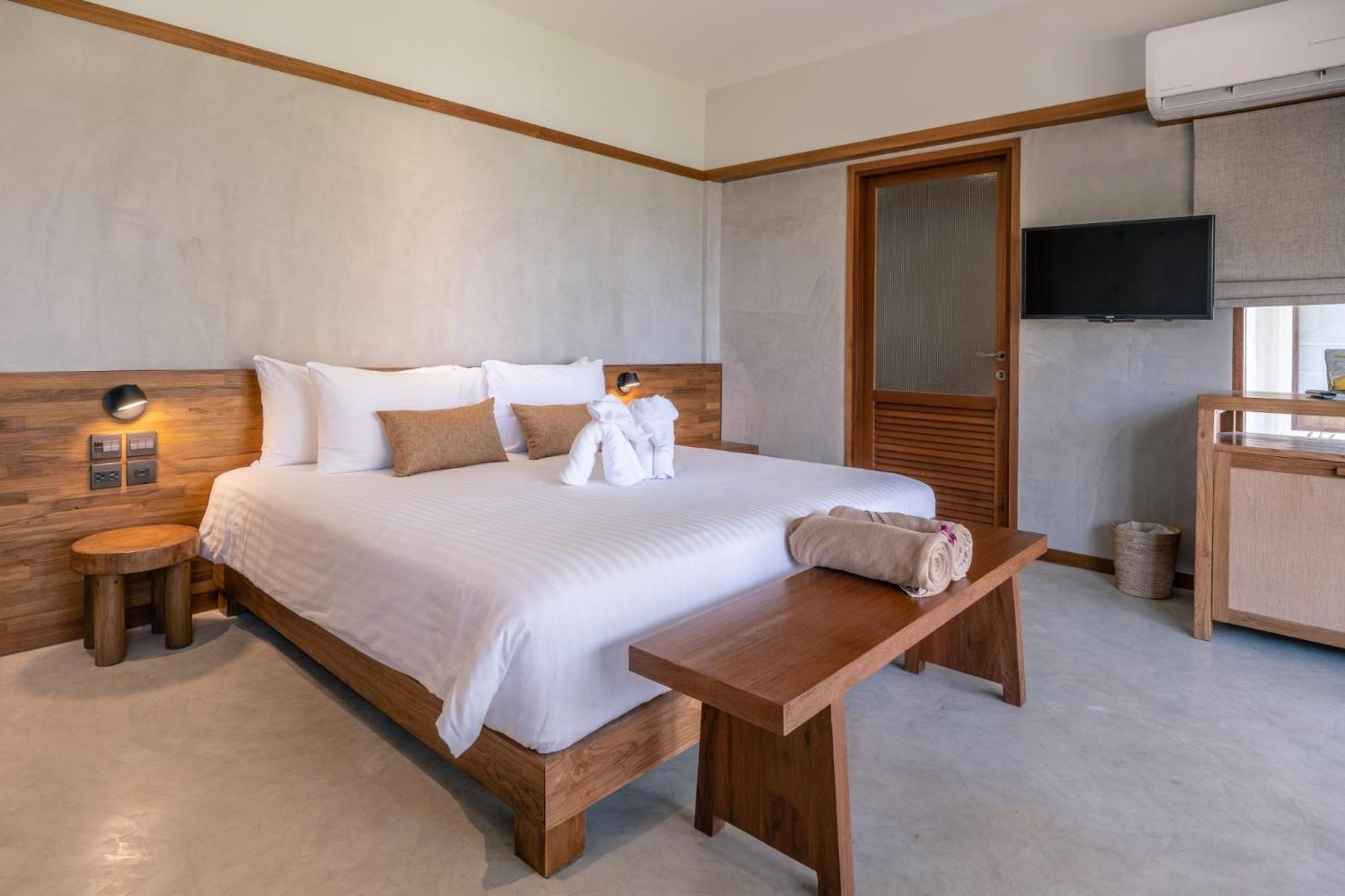 Resort Banana Fan Sea 4*