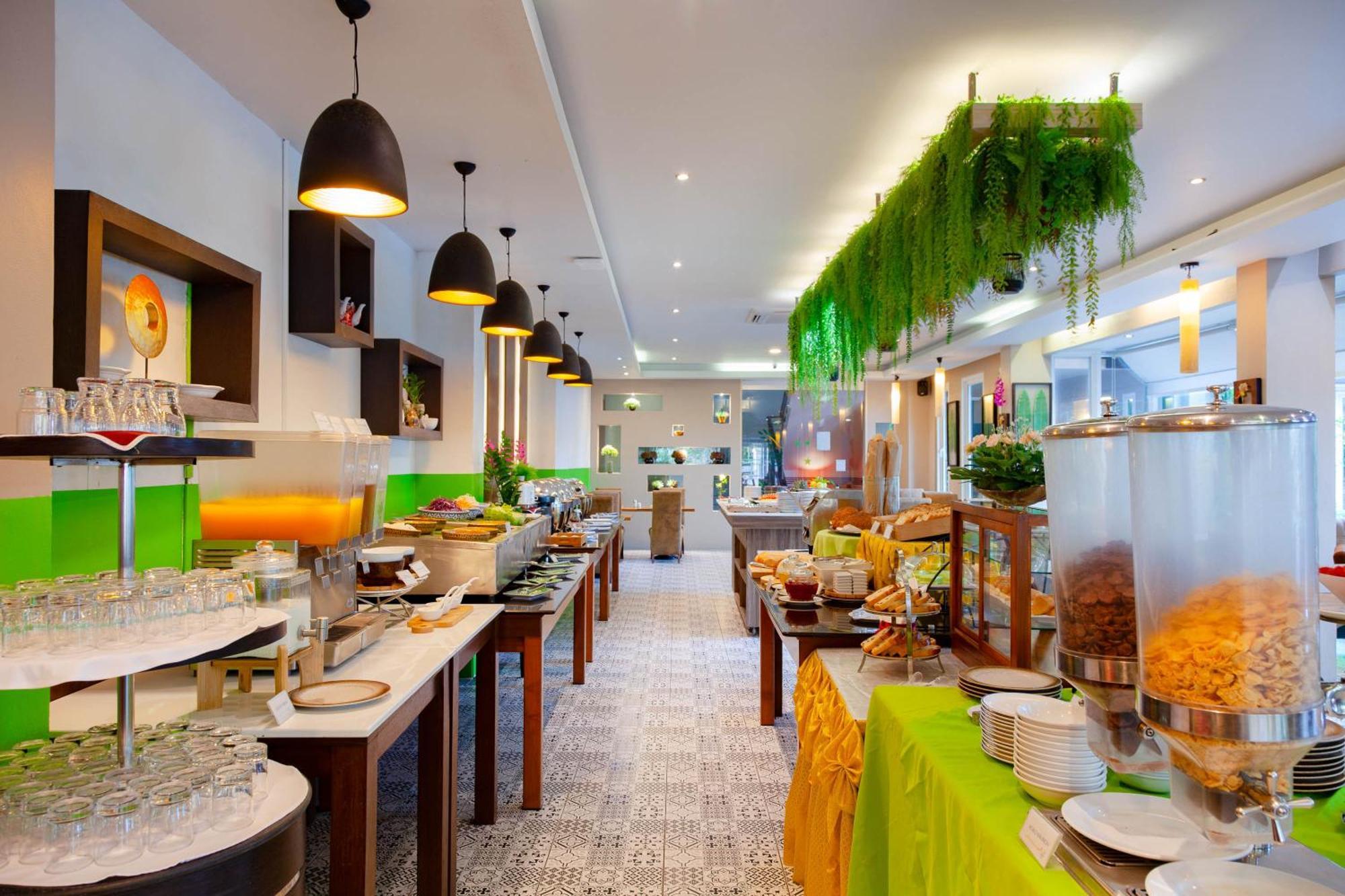 Thanthip Resort Patong