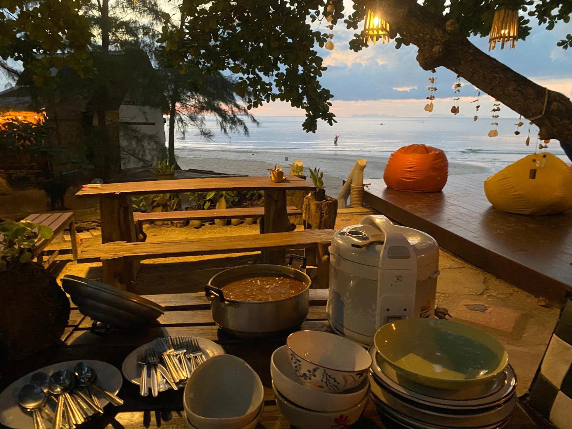 Coconut Lanta @klong Dow Hotel Krabi