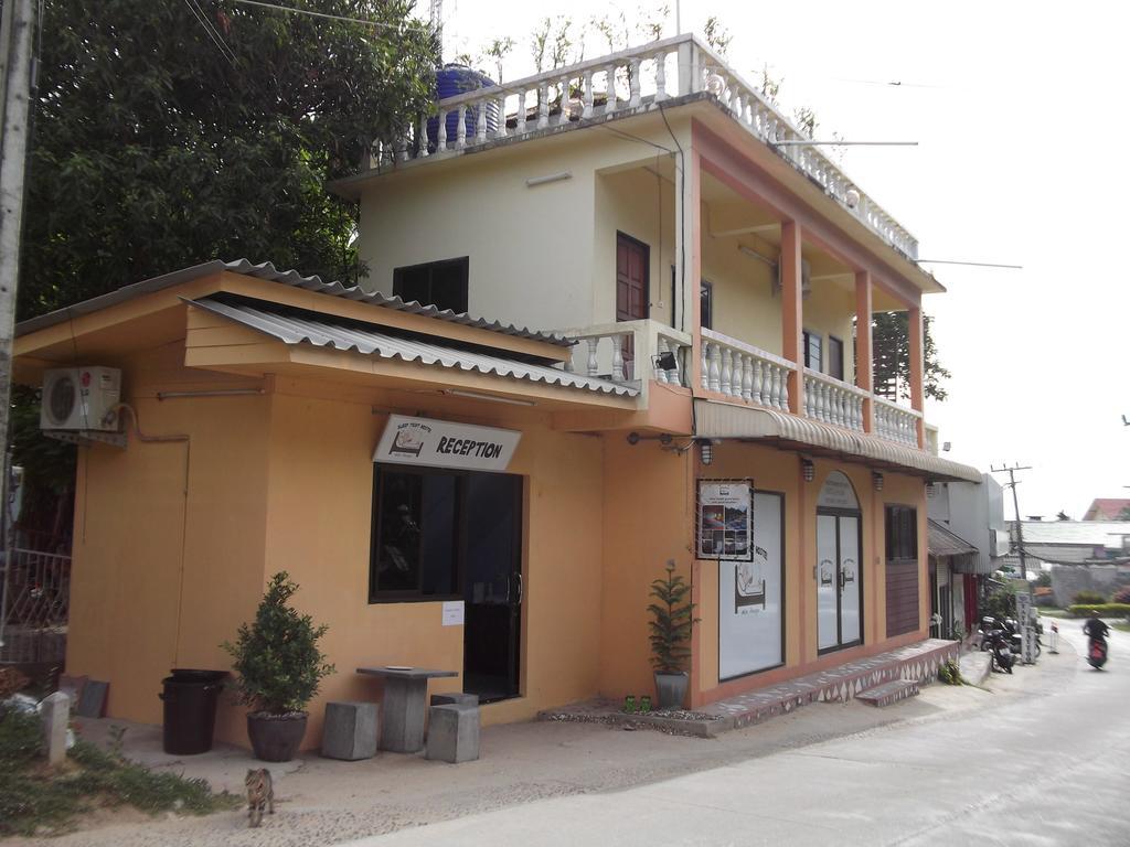 Hostel Sleep Tight At Koh Phangan Haad Rin