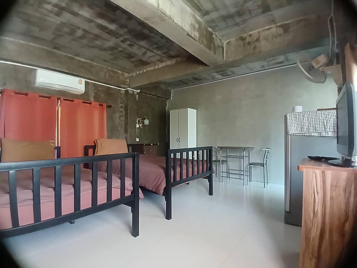 Hostel ปอ อา ยอ *